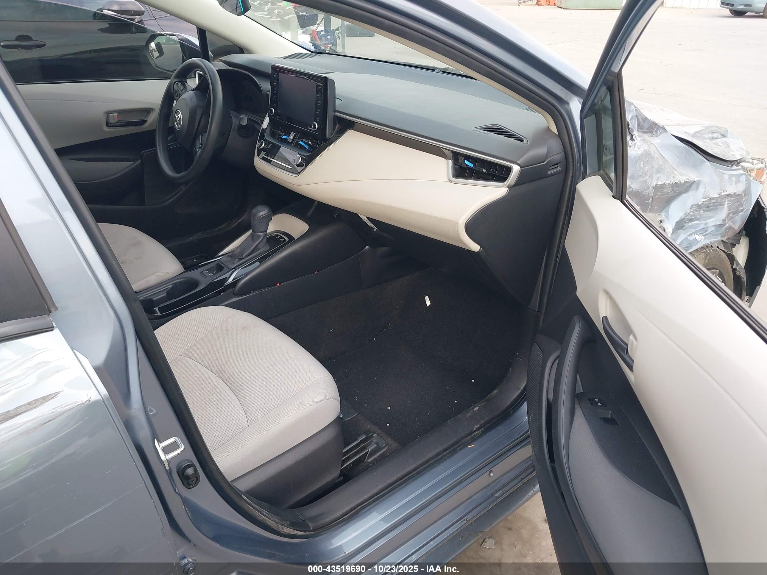 TOYOTA COROLLA image 5