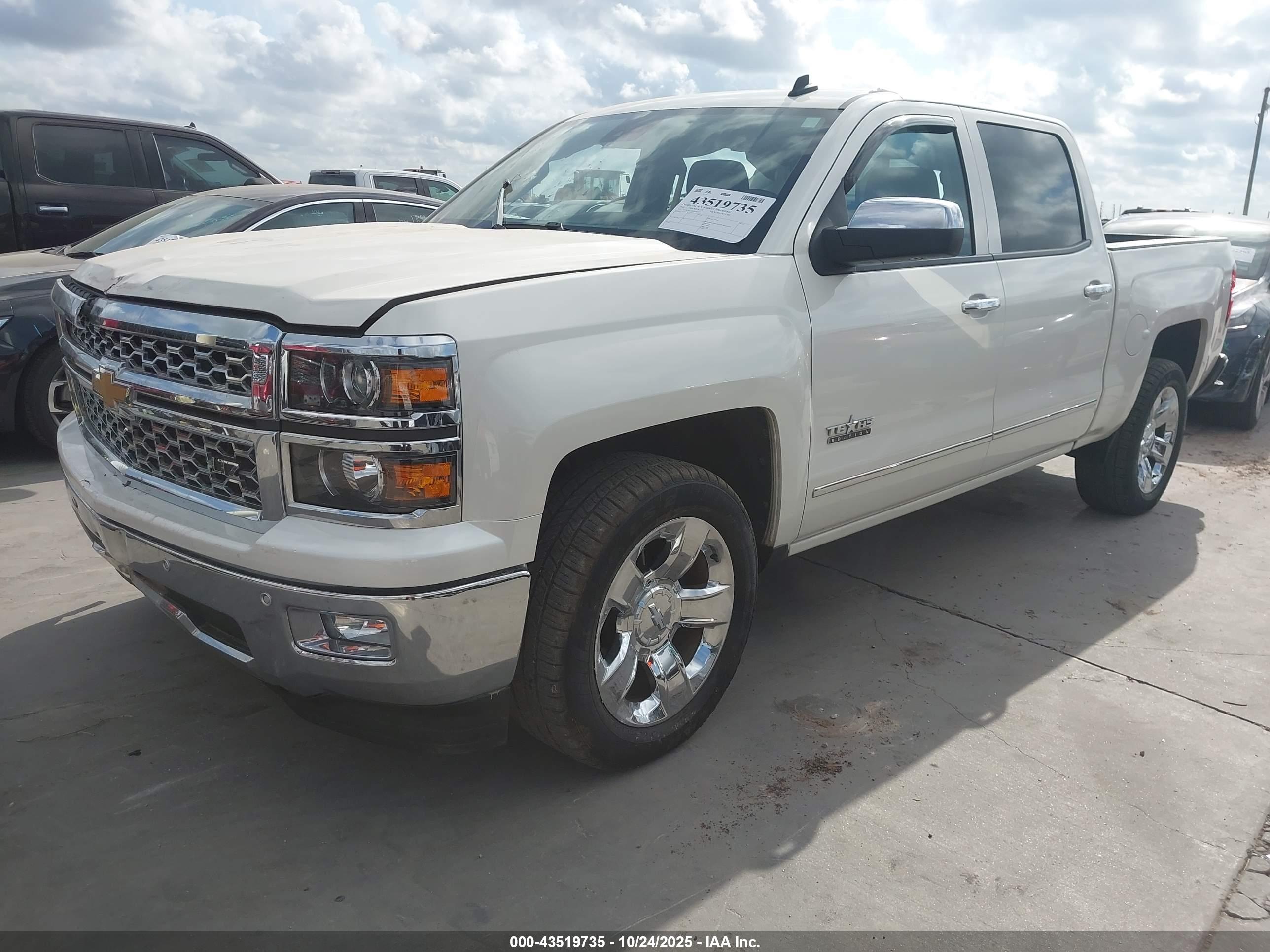 CHEVROLET SILVERADO image 2