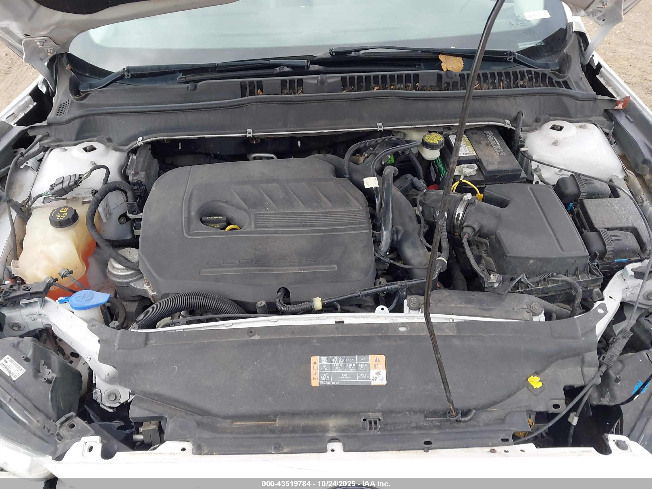 FORD FUSION image 10