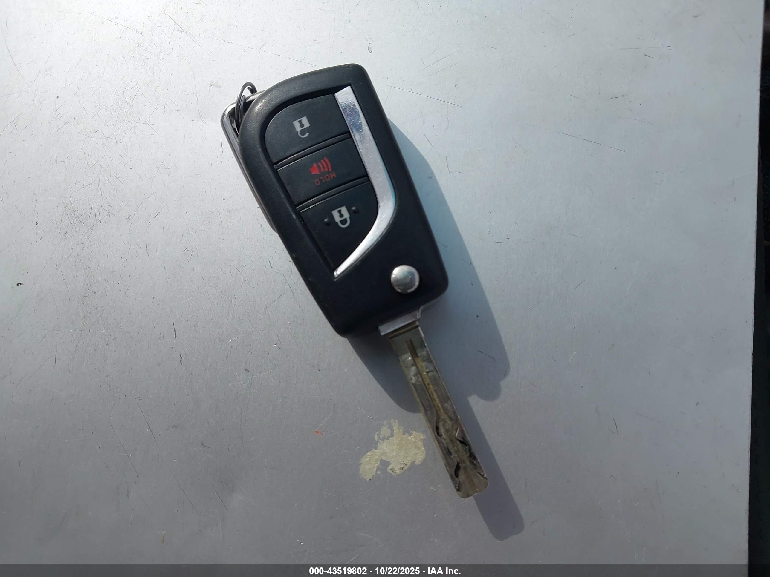 TOYOTA RAV4 image 11