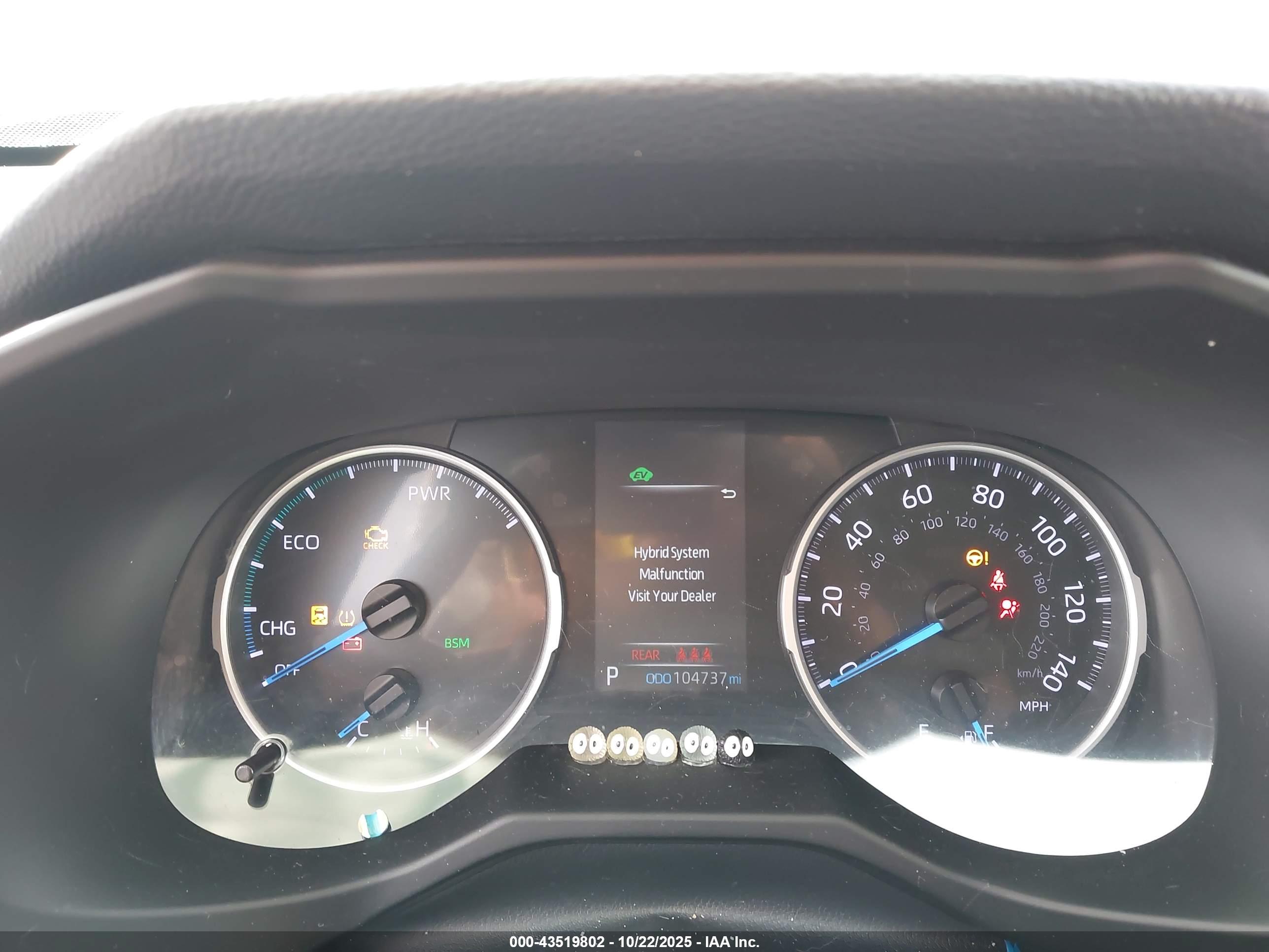 TOYOTA RAV4 image 7