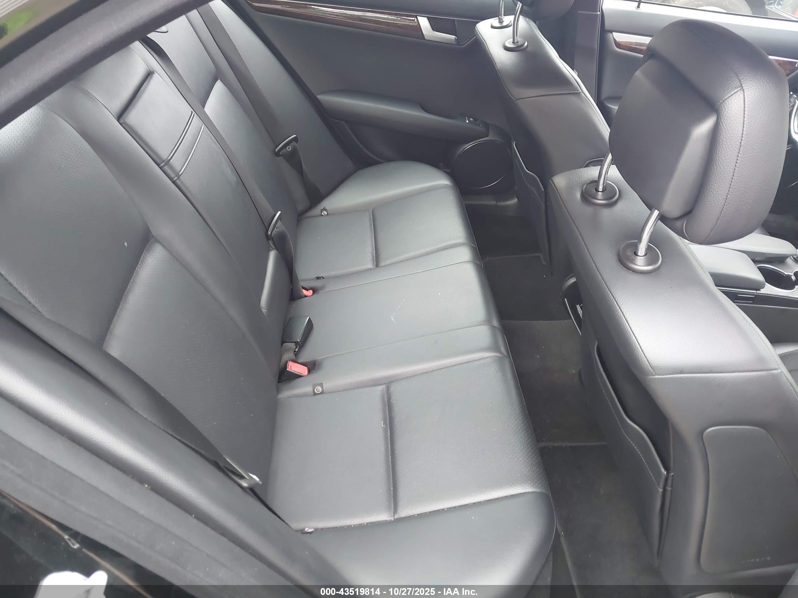 MERCEDES-BENZ C image 8