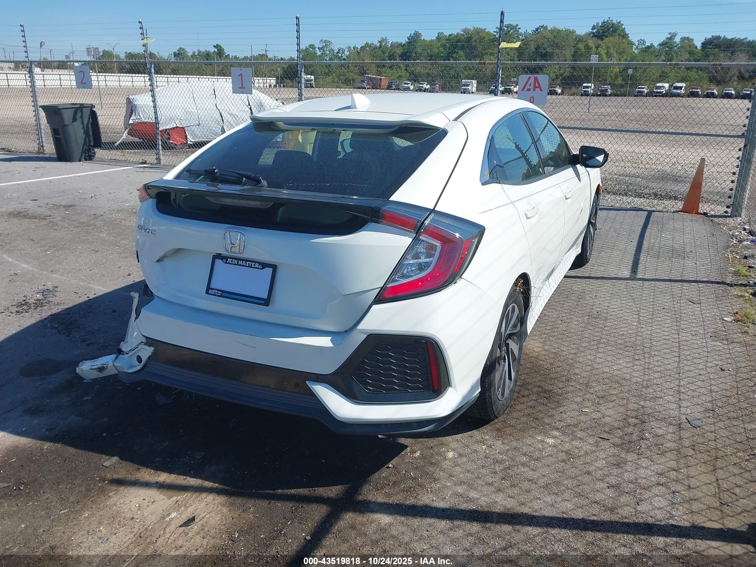 HONDA CIVIC image 4