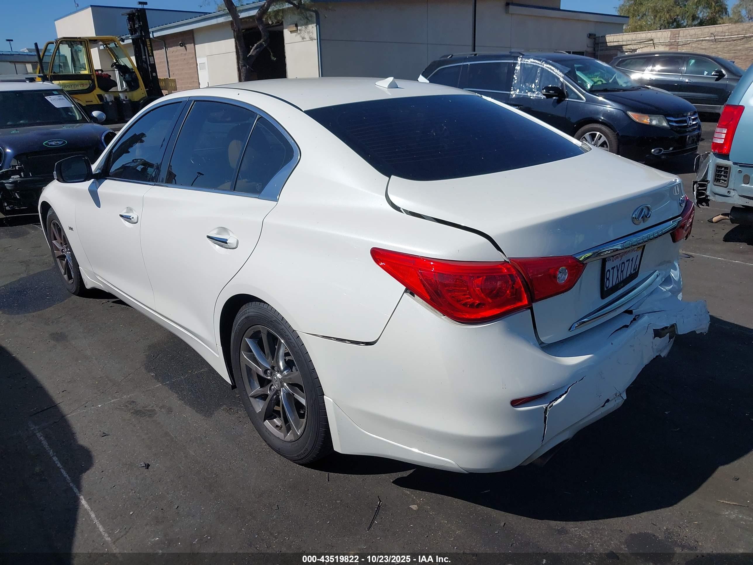 INFINITI Q50 image 3