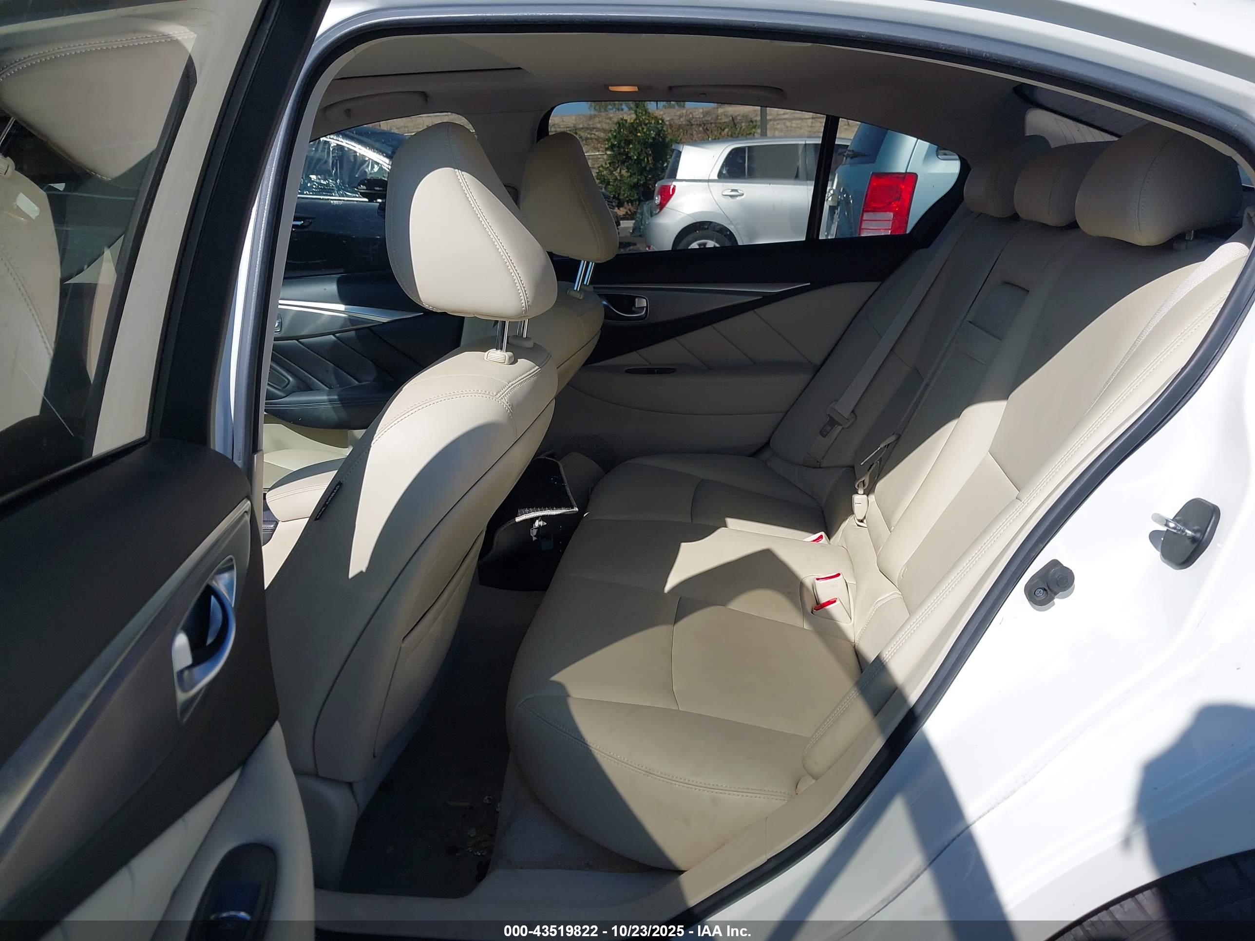 INFINITI Q50 image 8