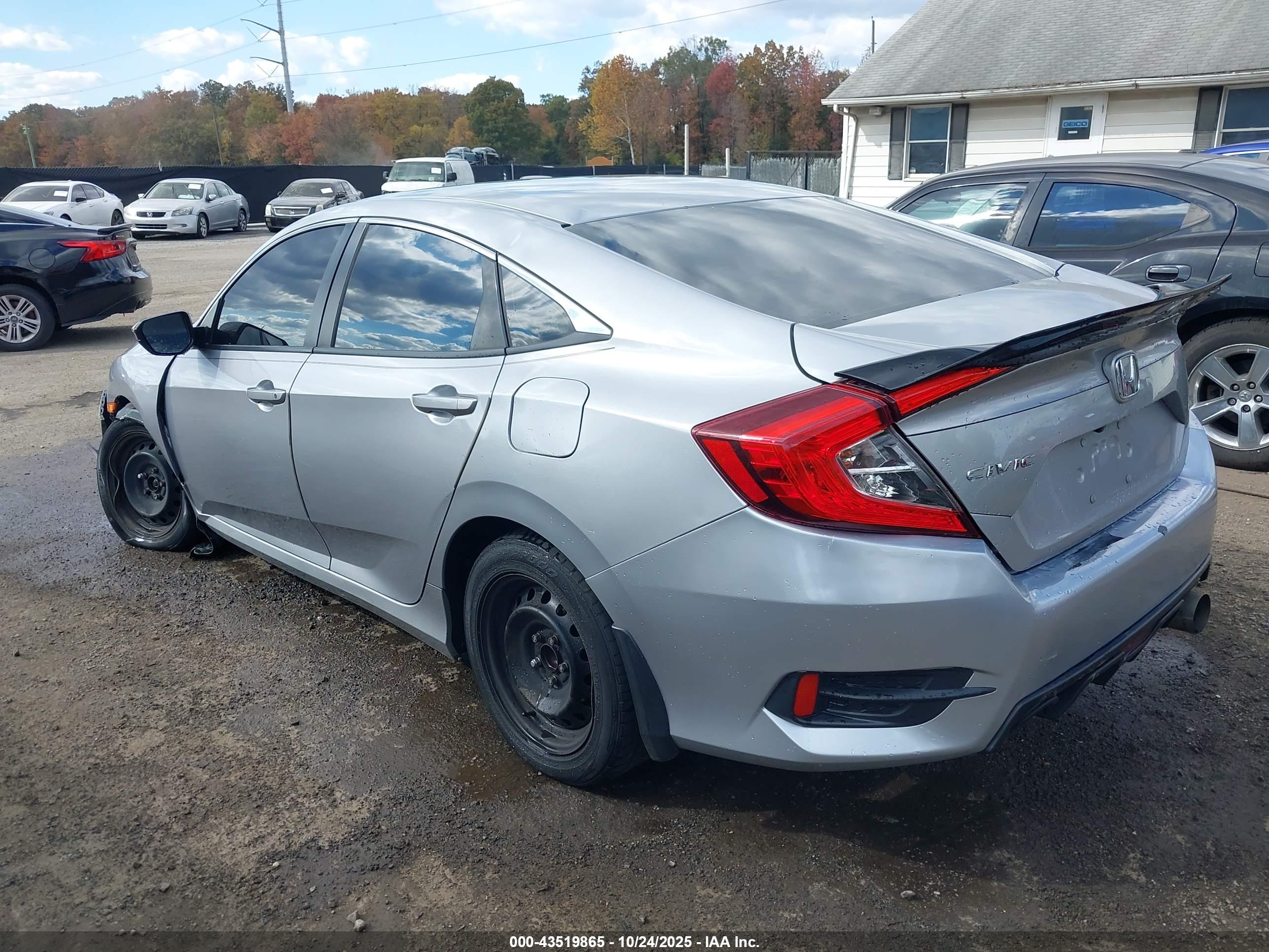 HONDA CIVIC image 3