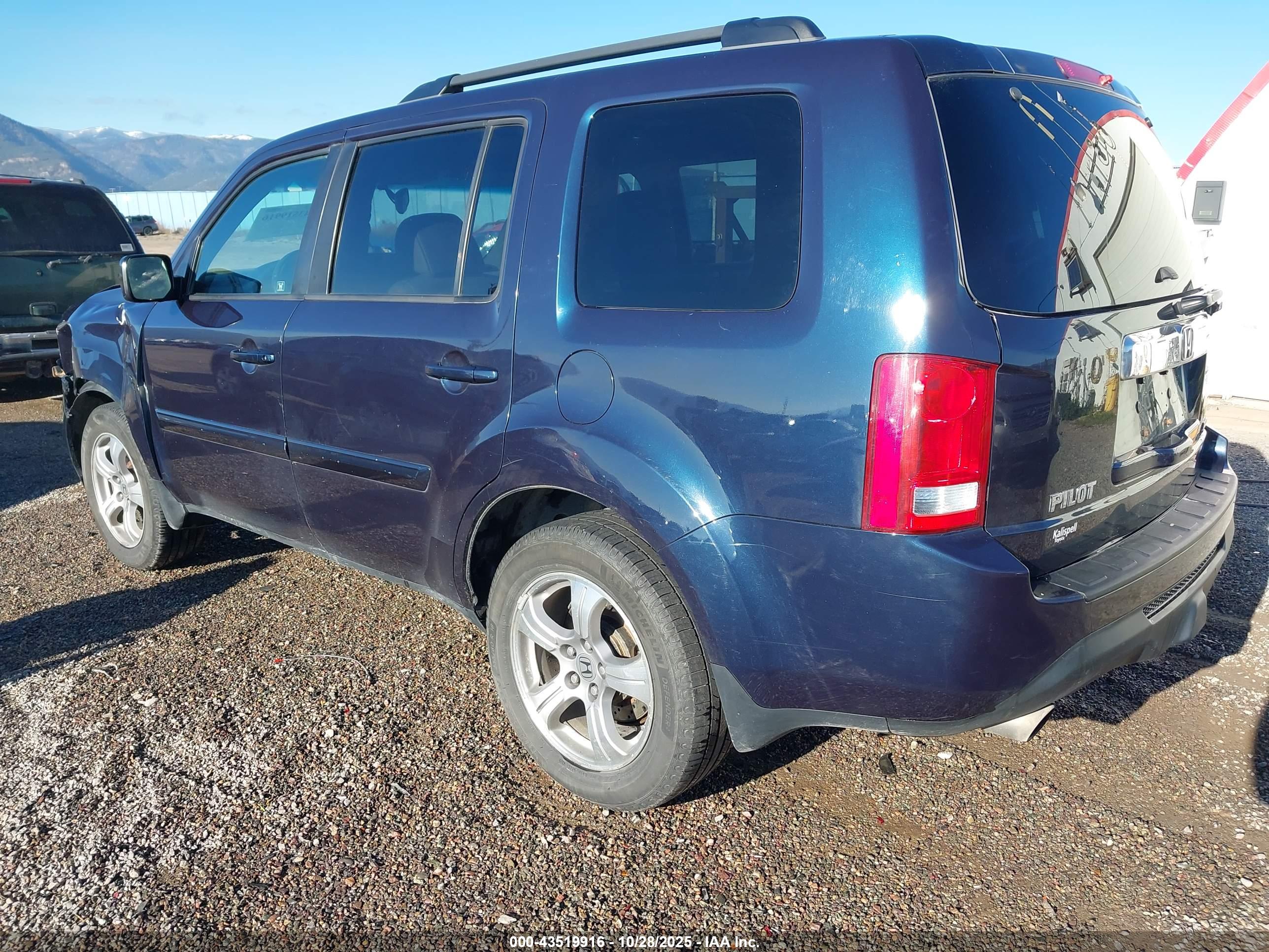HONDA PILOT image 3