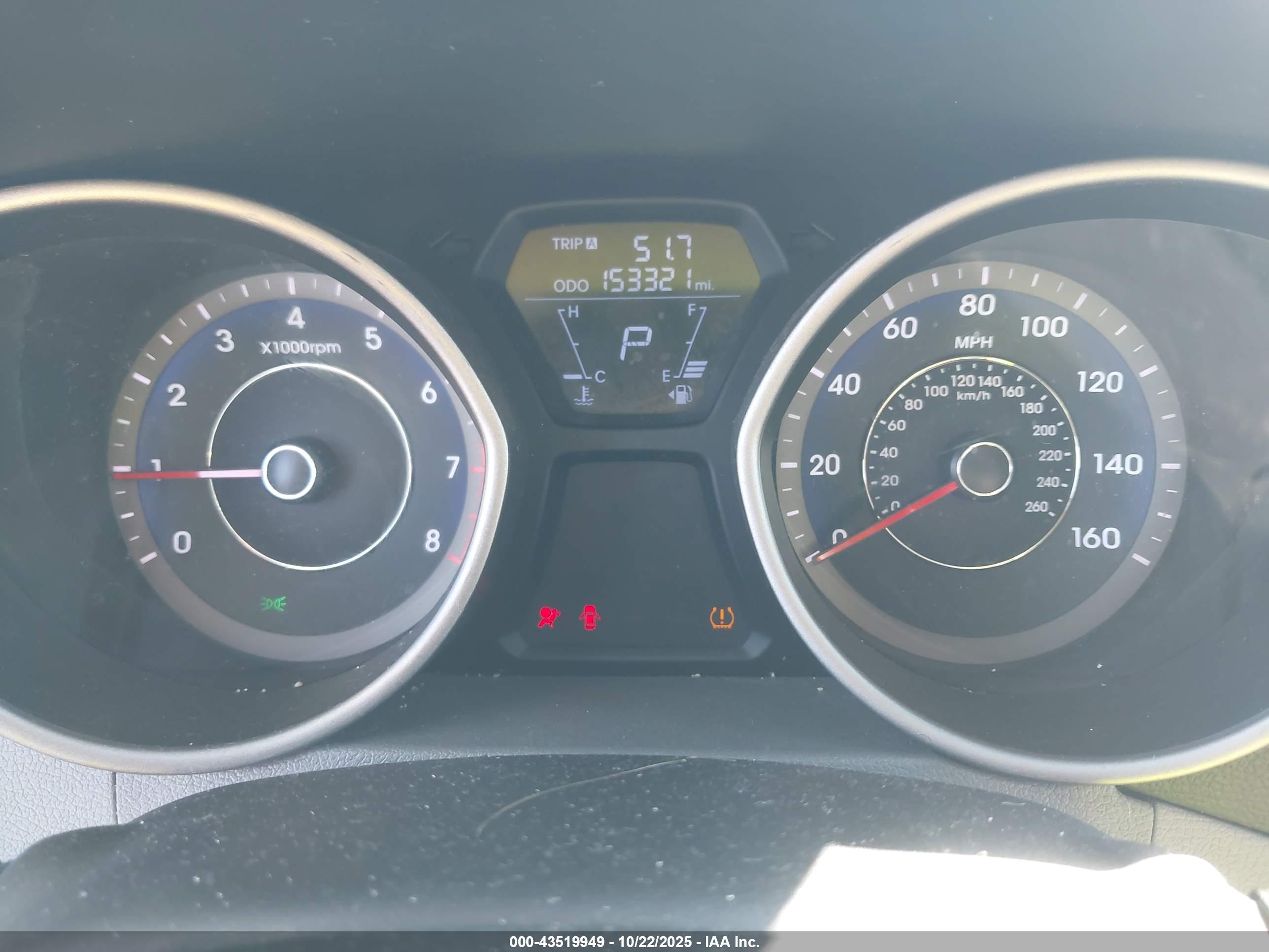 HYUNDAI ELANTRA image 7