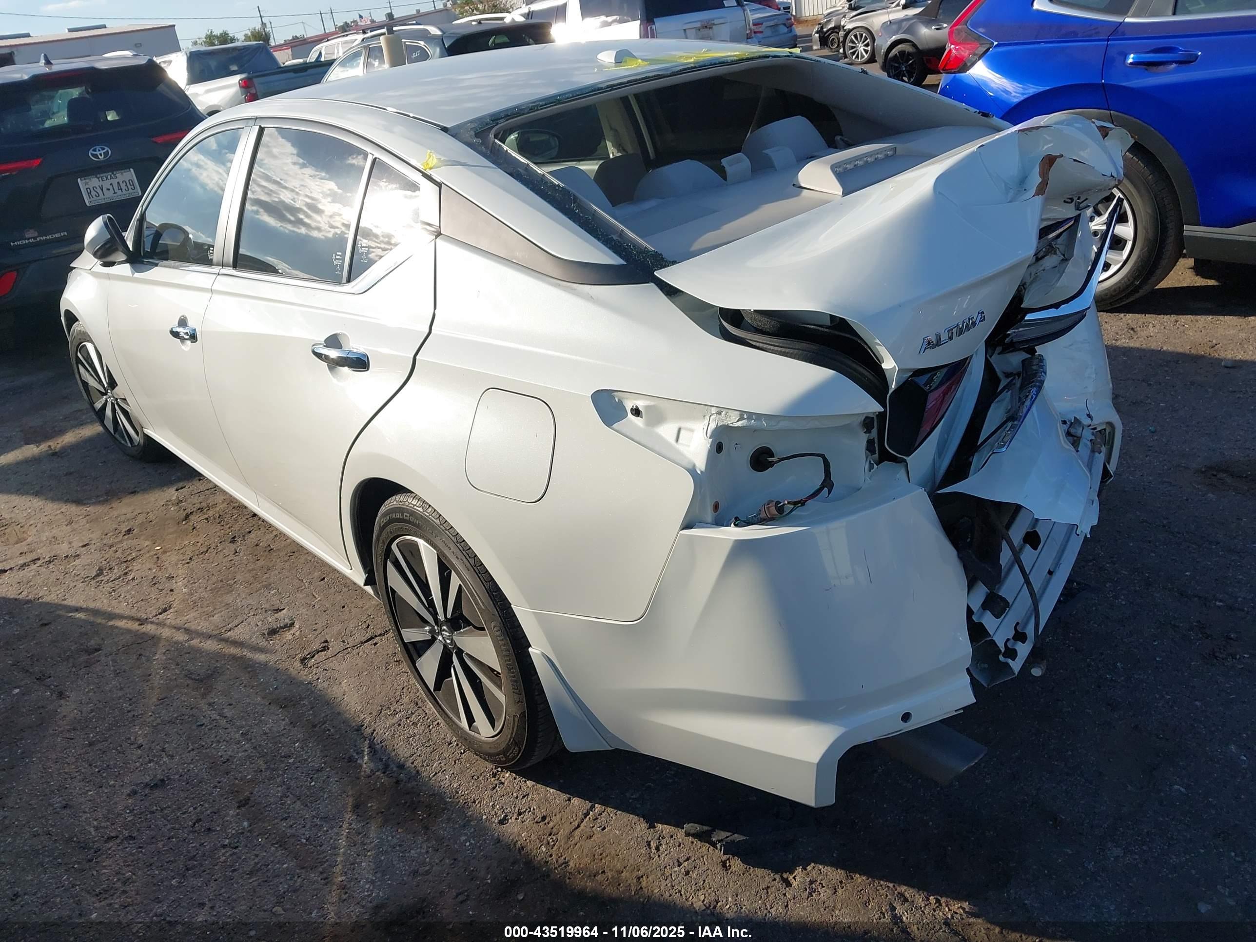 NISSAN ALTIMA image 3