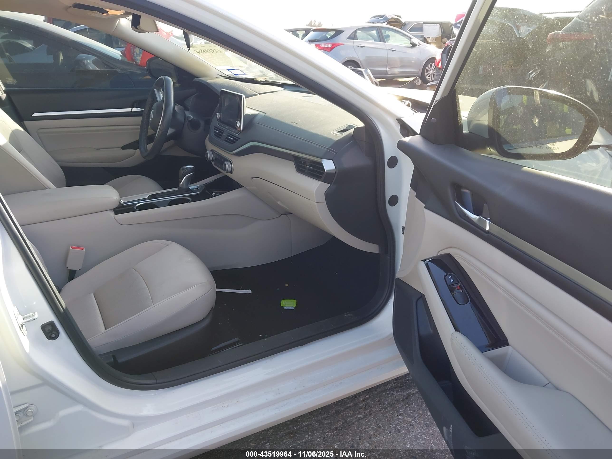 NISSAN ALTIMA image 5