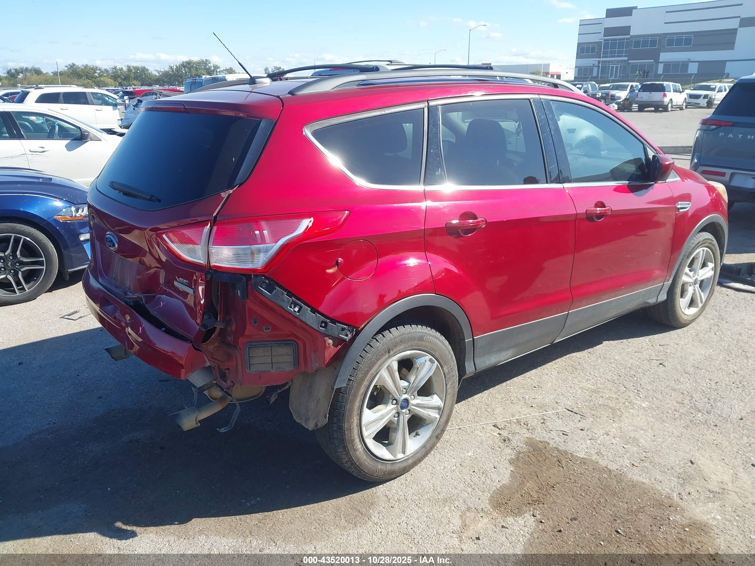 FORD ESCAPE image 4