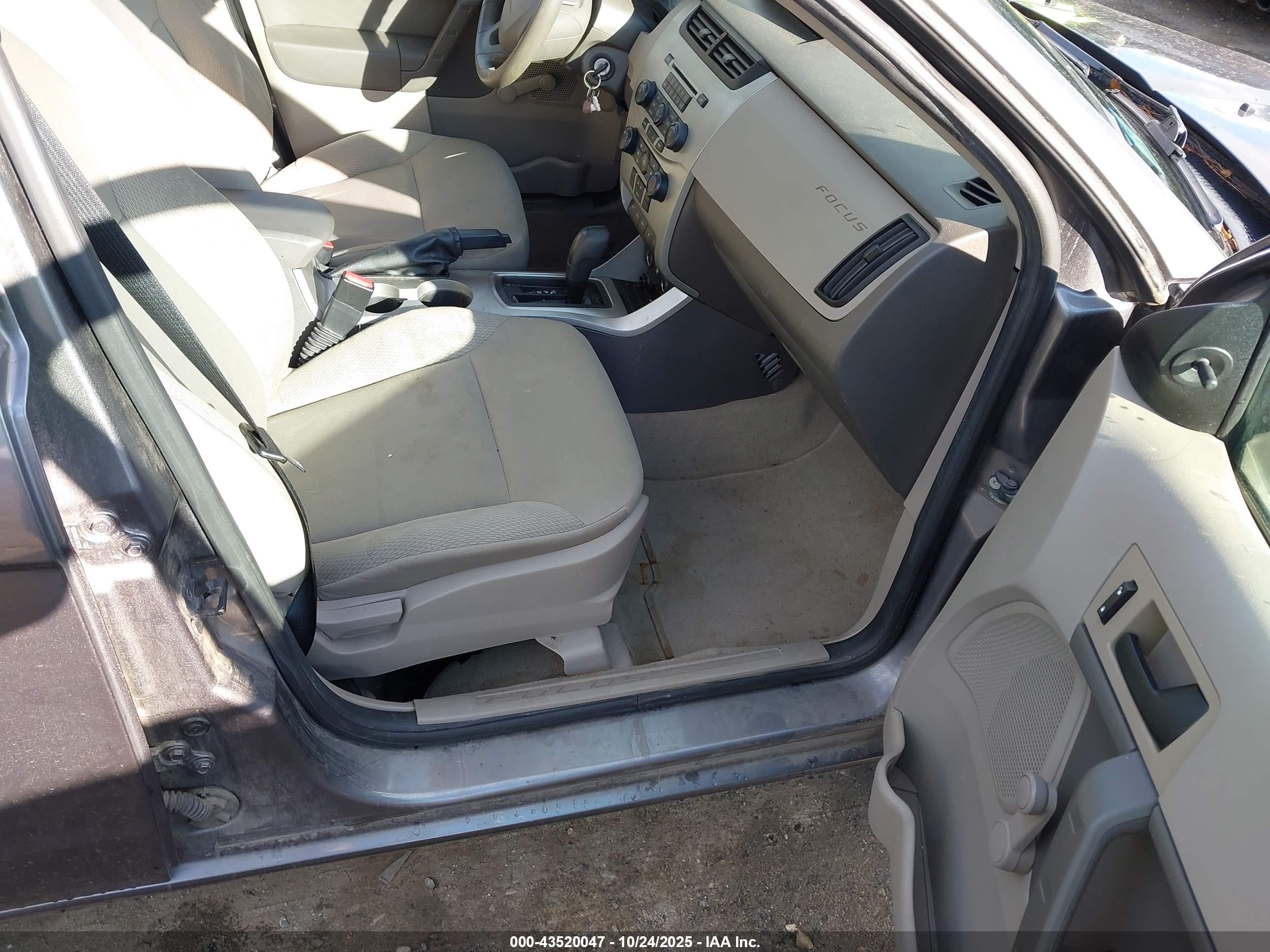 FORD FOCUS image 5