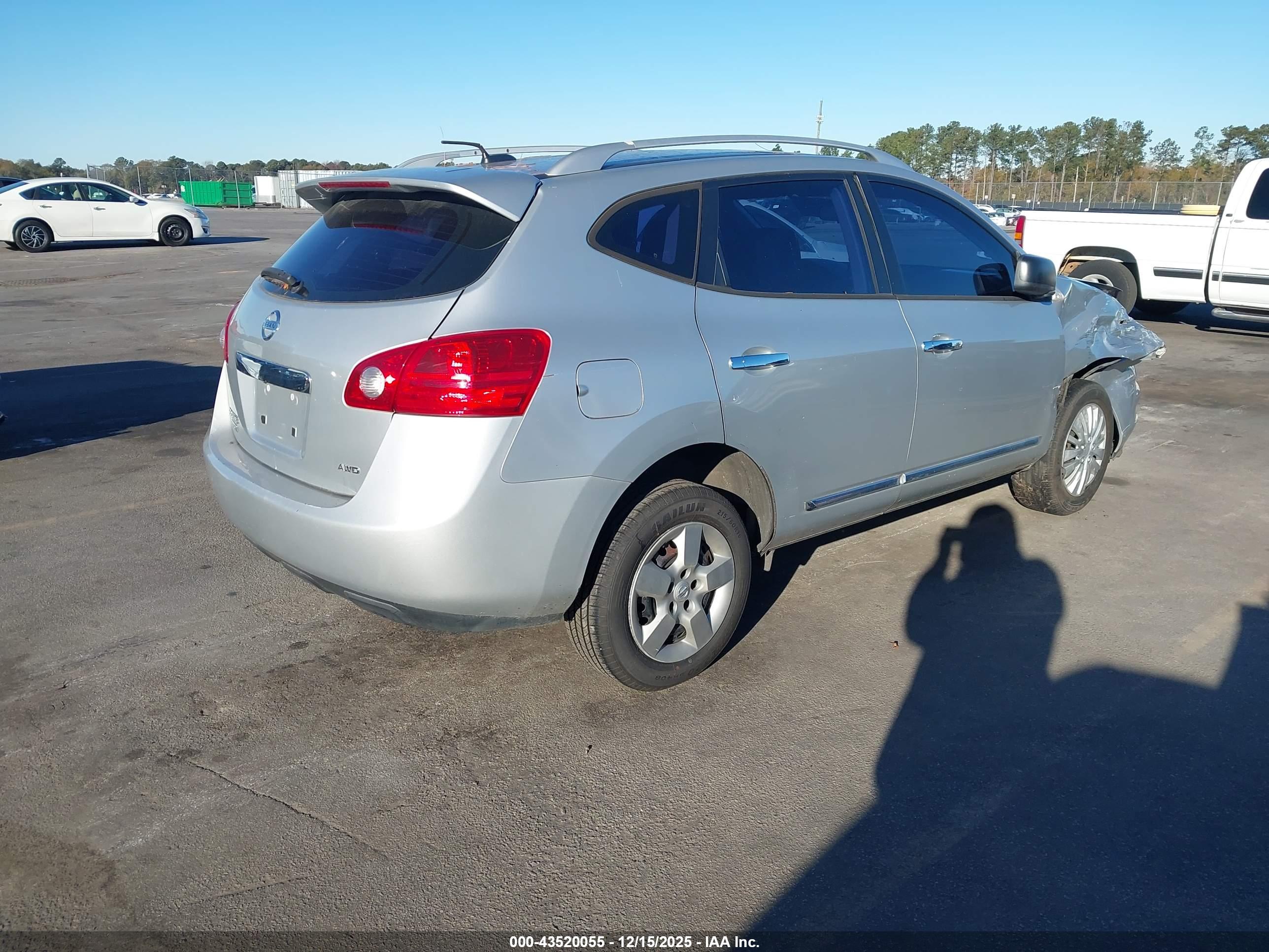 NISSAN ROGUE image 4
