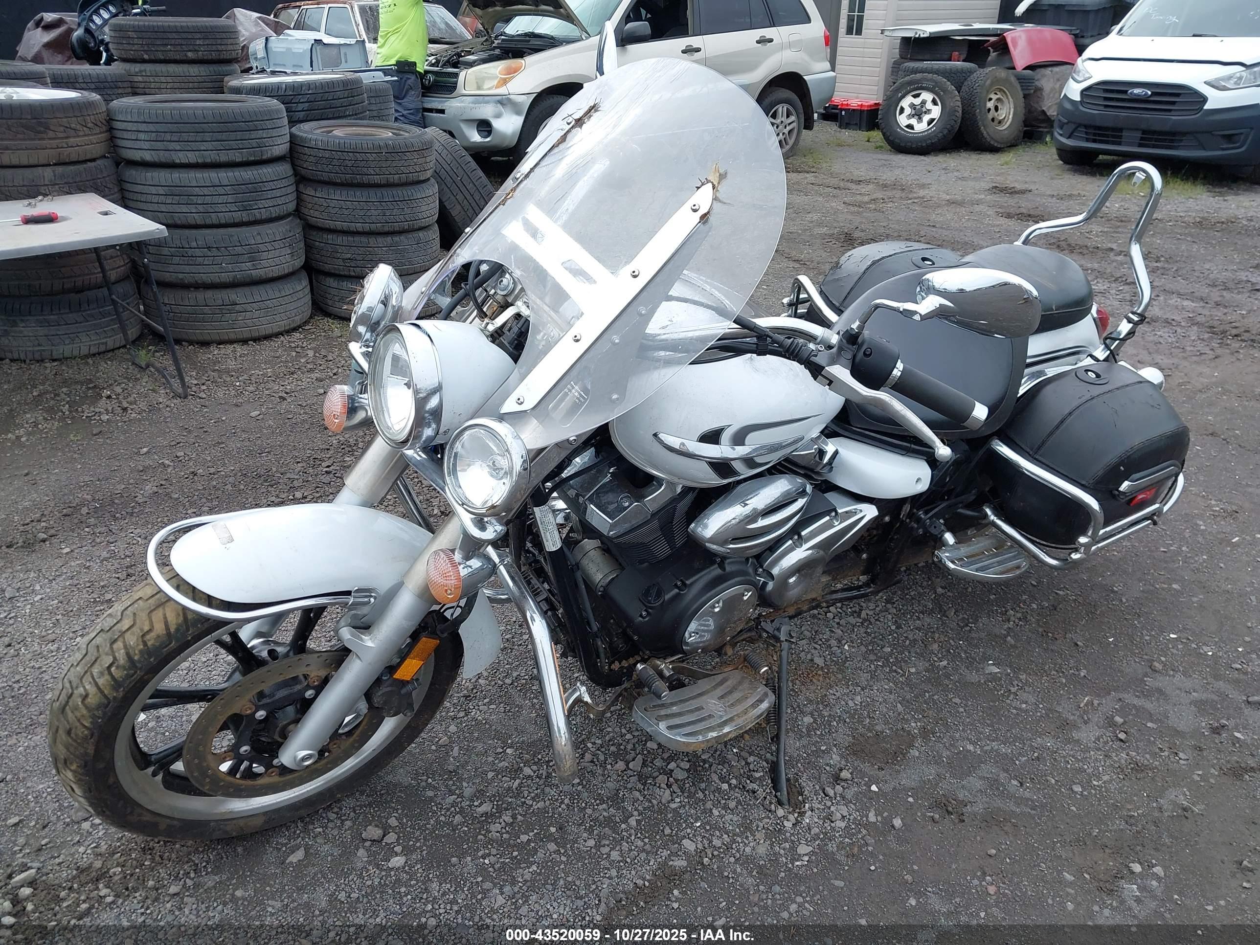 YAMAHA XVS950 image 2