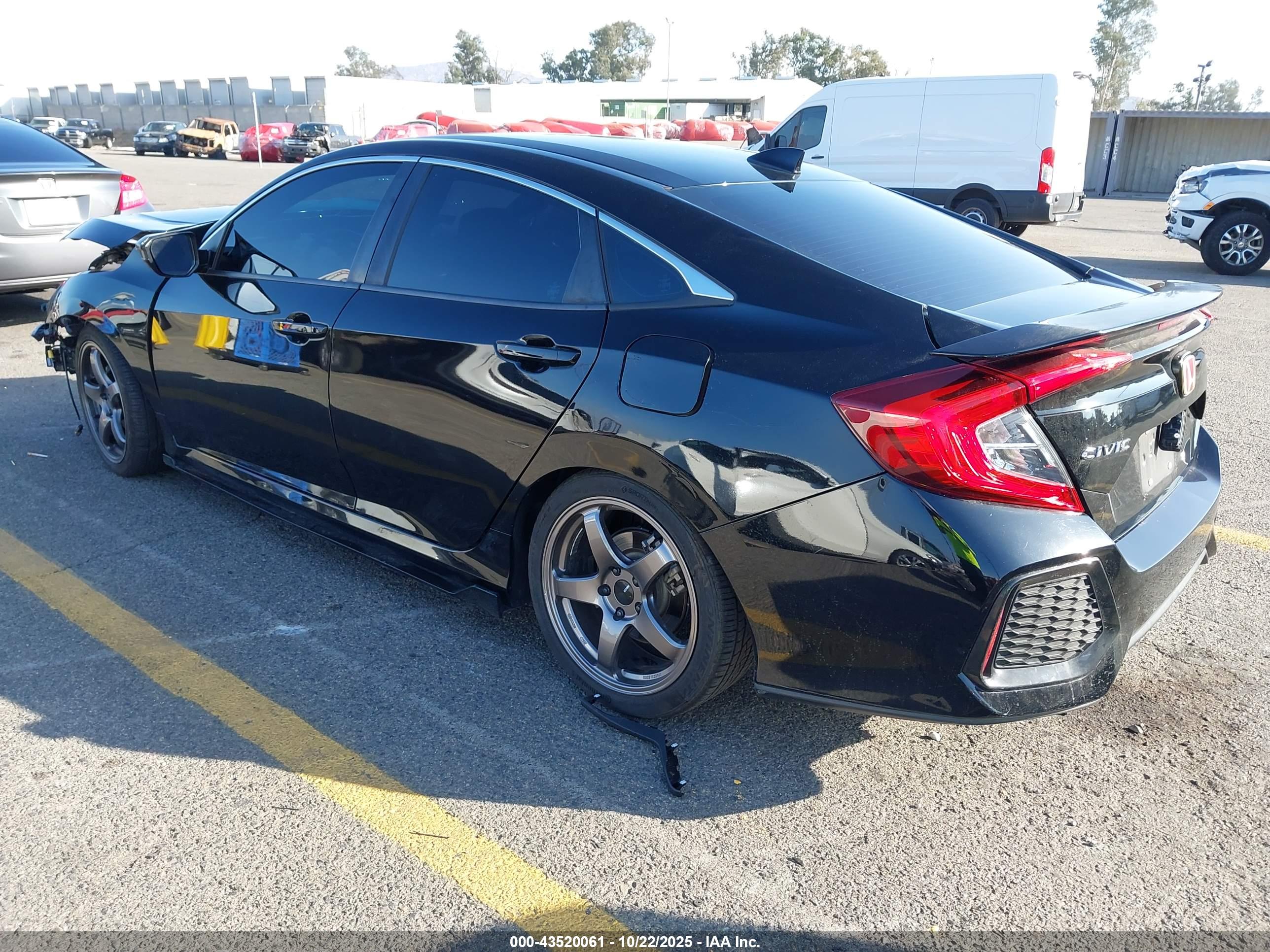 HONDA CIVIC image 3