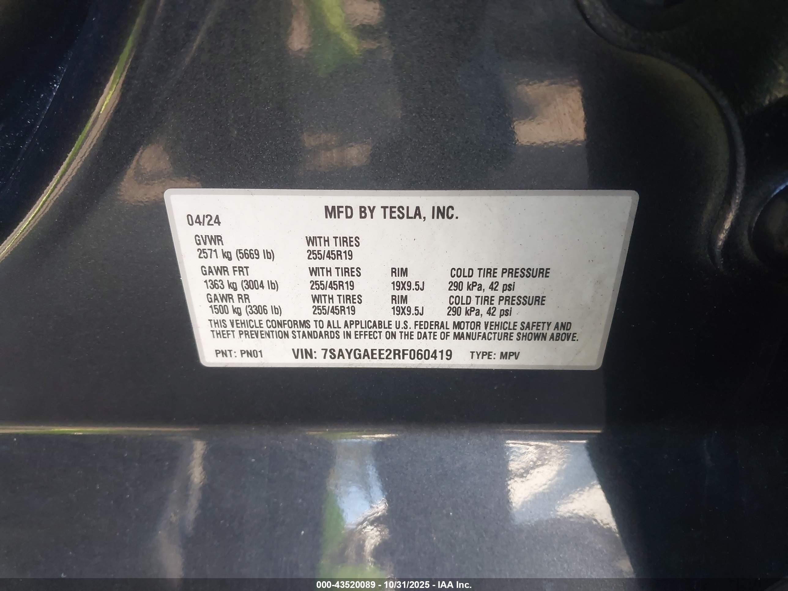 TESLA MODEL image 9