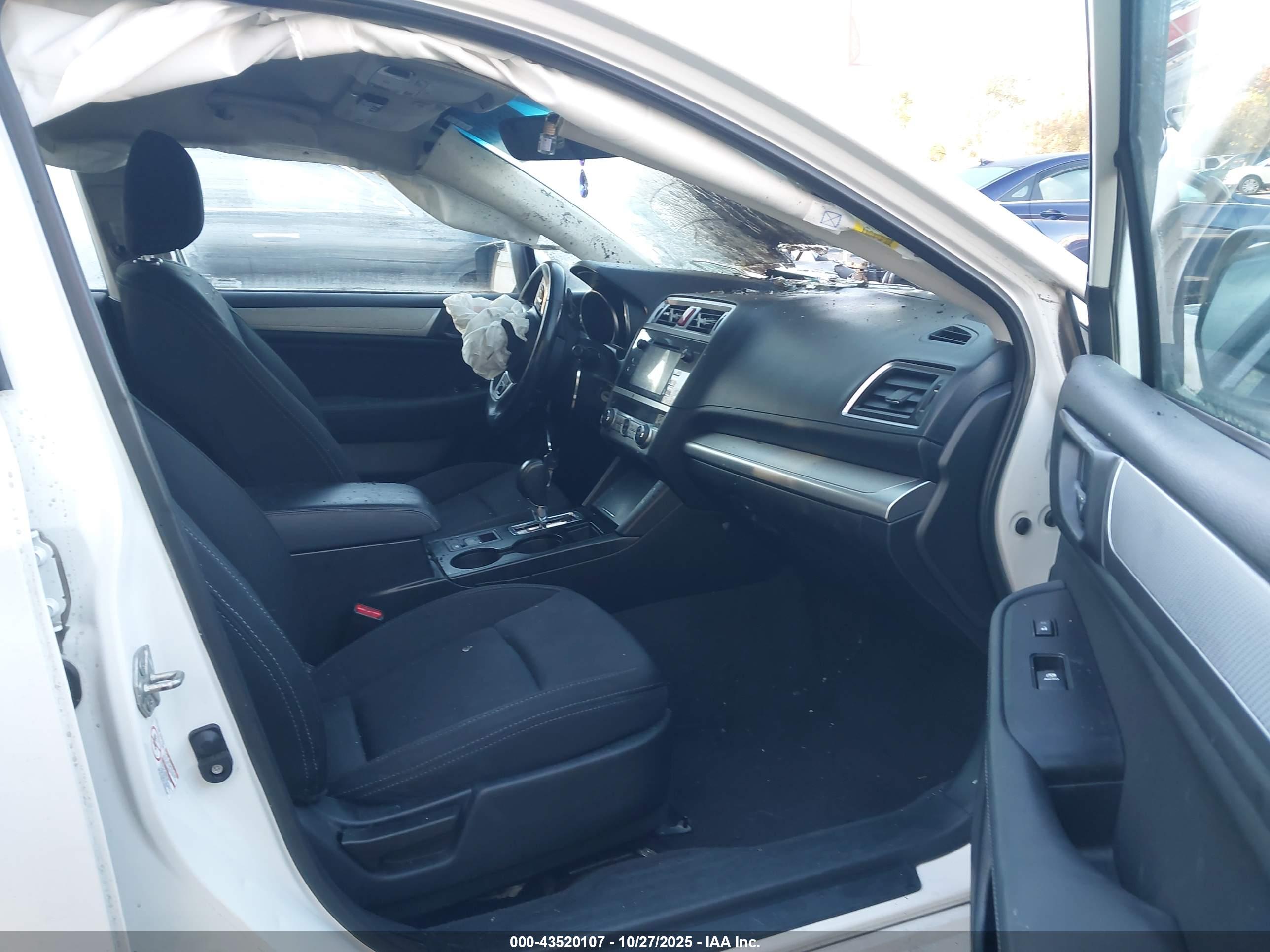 SUBARU LEGACY image 5