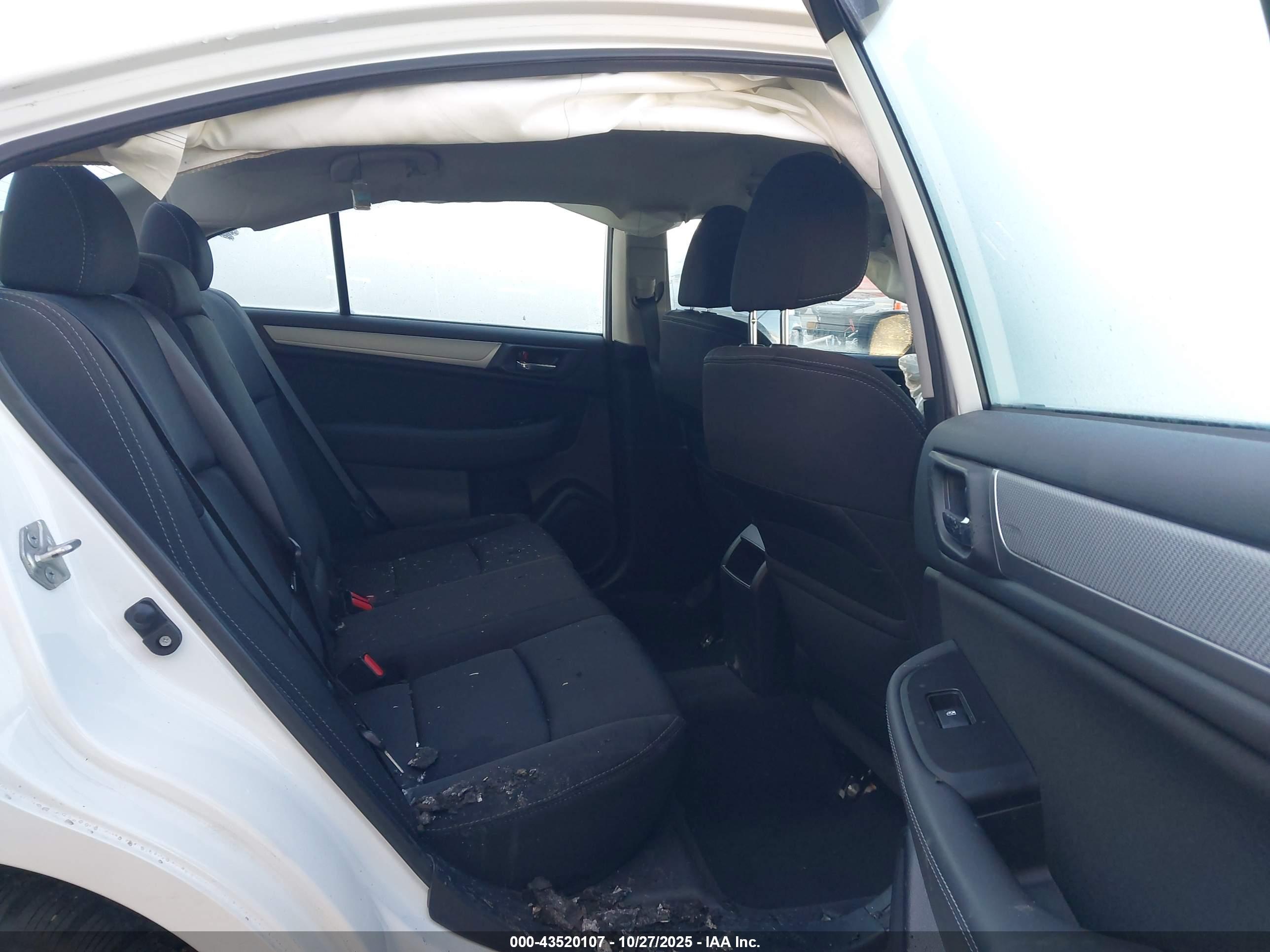 SUBARU LEGACY image 8