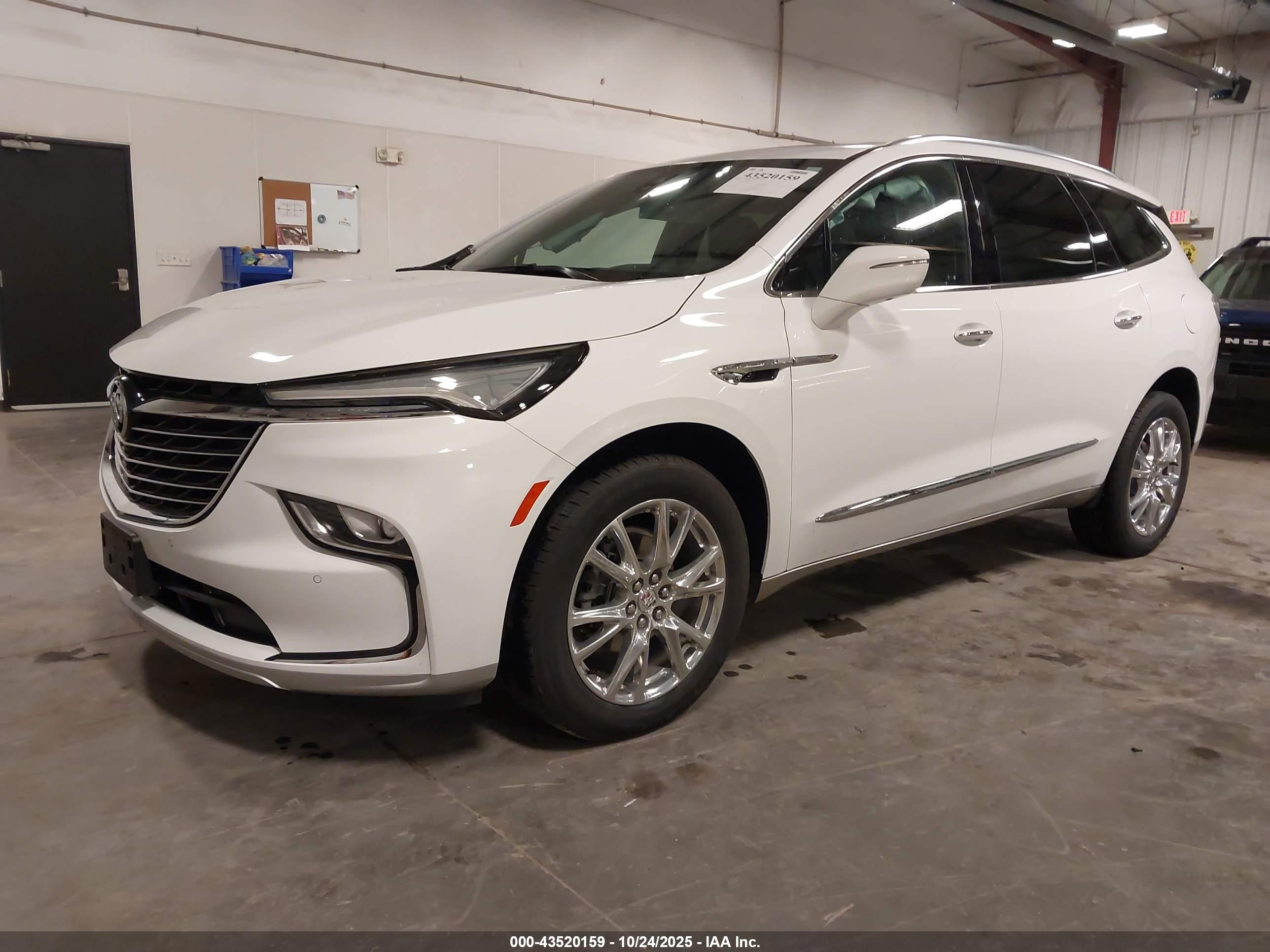BUICK ENCLAVE image 2