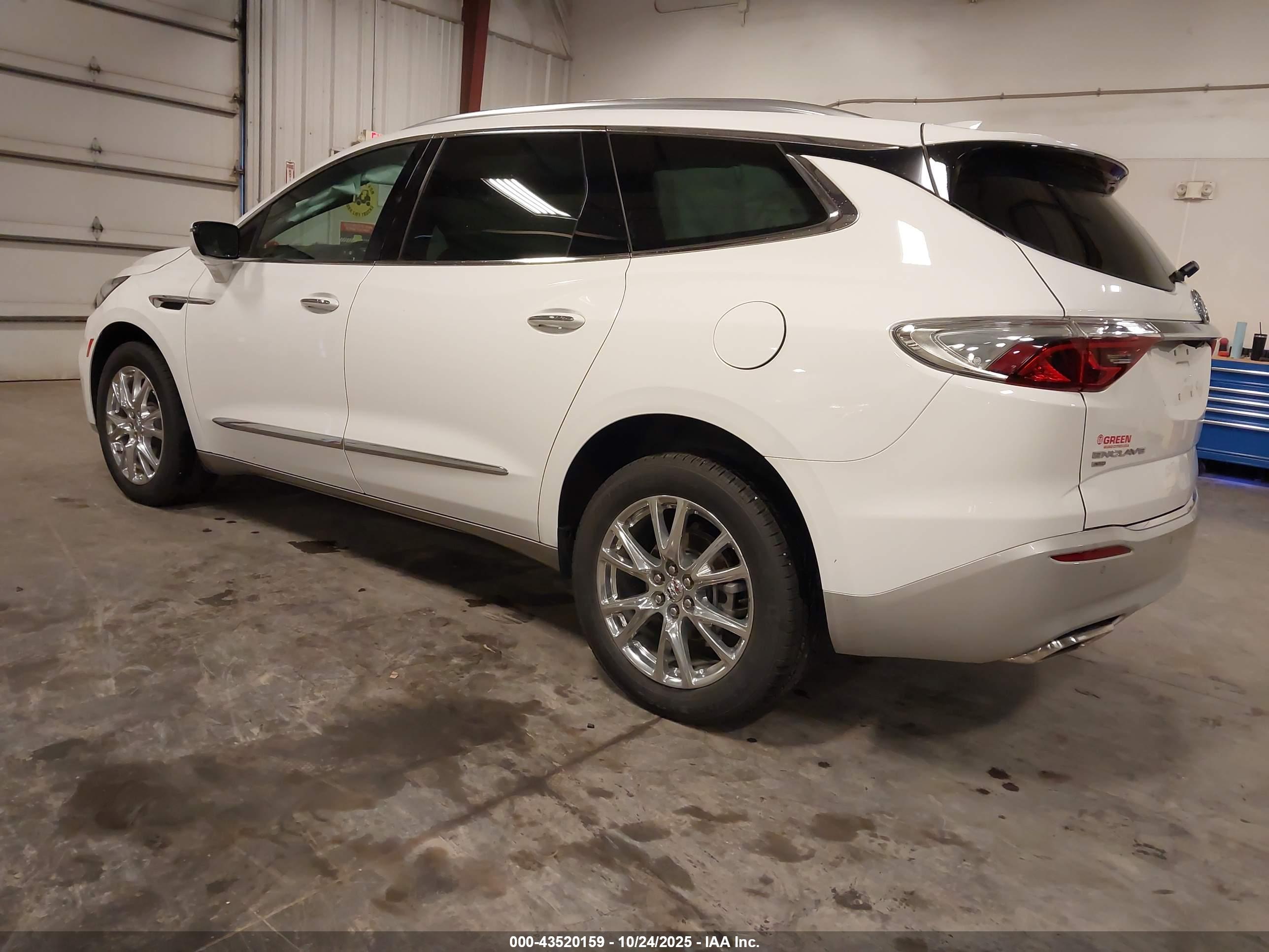 BUICK ENCLAVE image 3