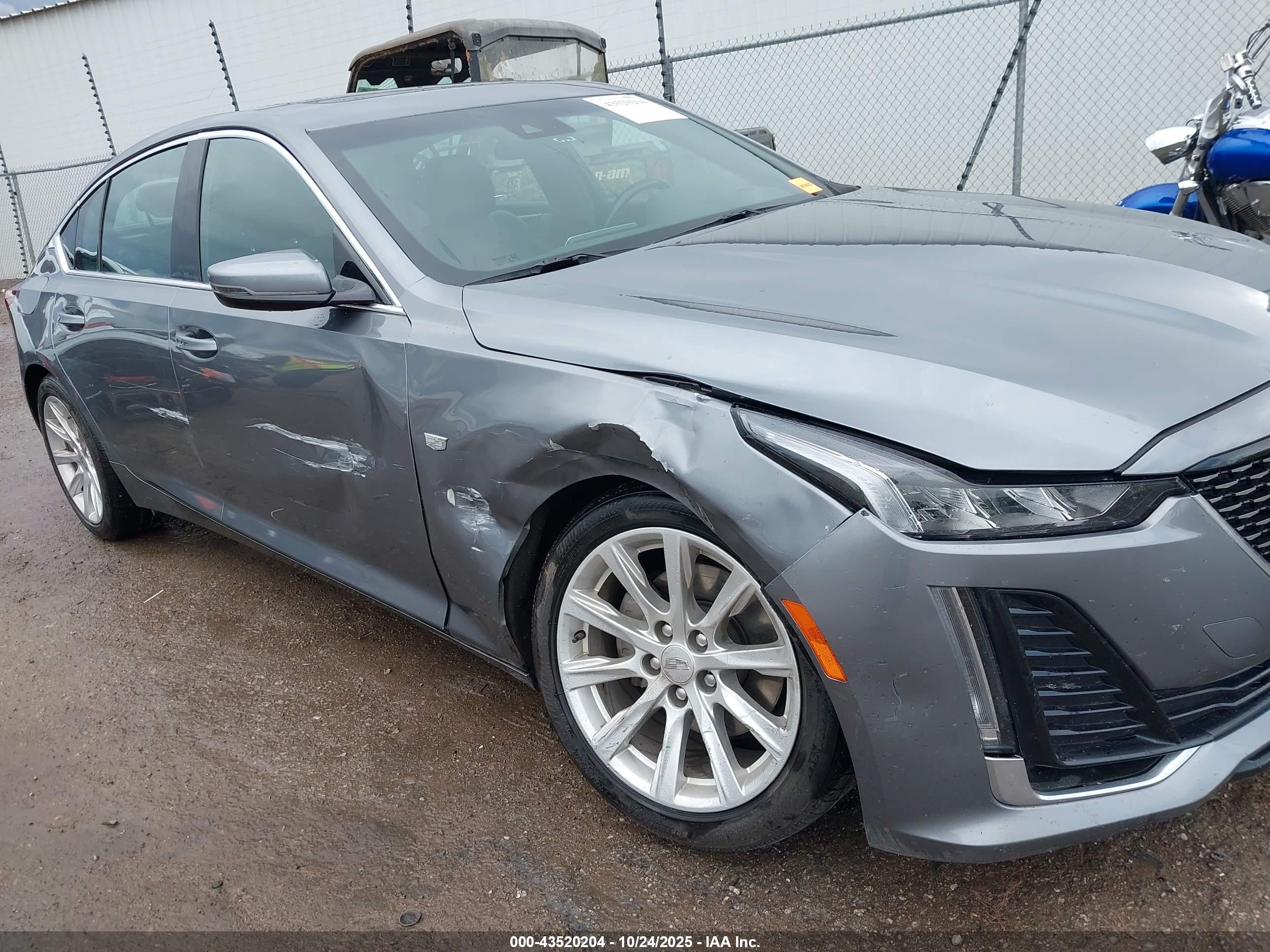CADILLAC CT5 image 6