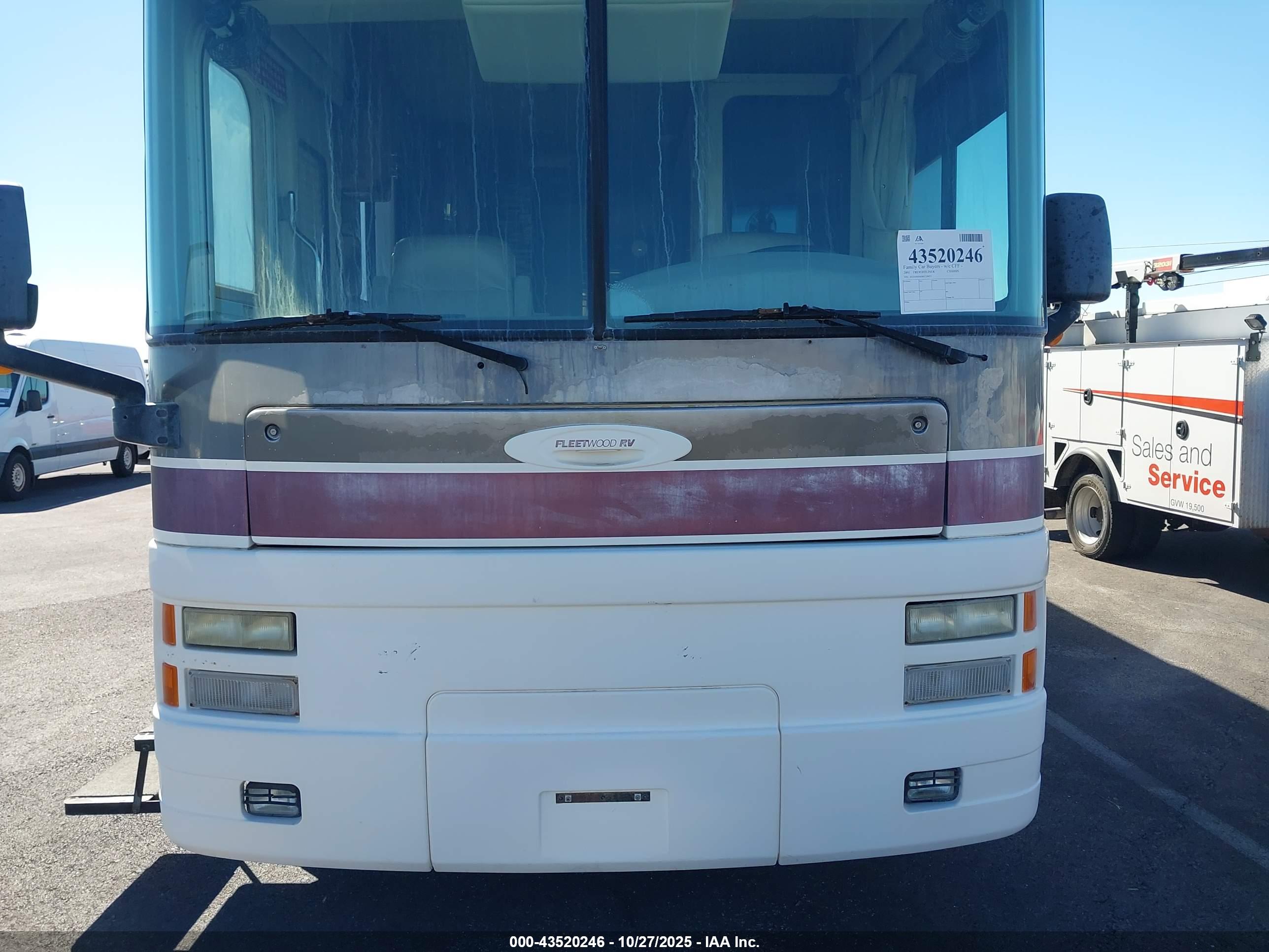 FREIGHTLINER CHASSIS image 6