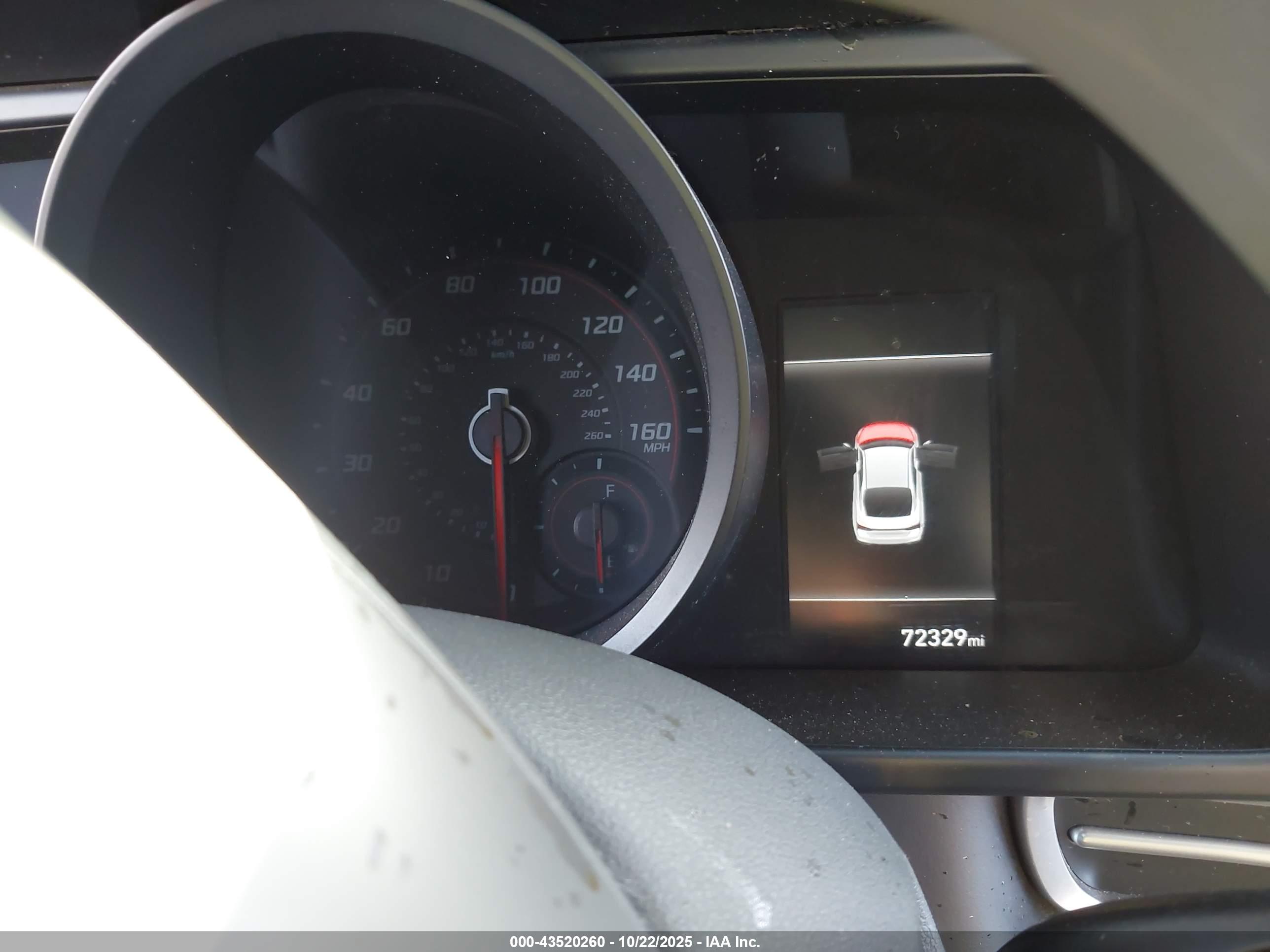 HYUNDAI ELANTRA image 7