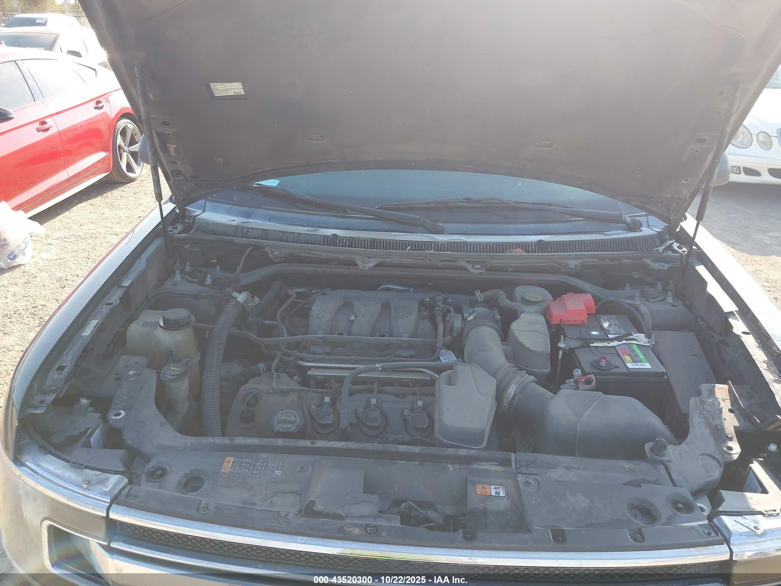 FORD FLEX image 10