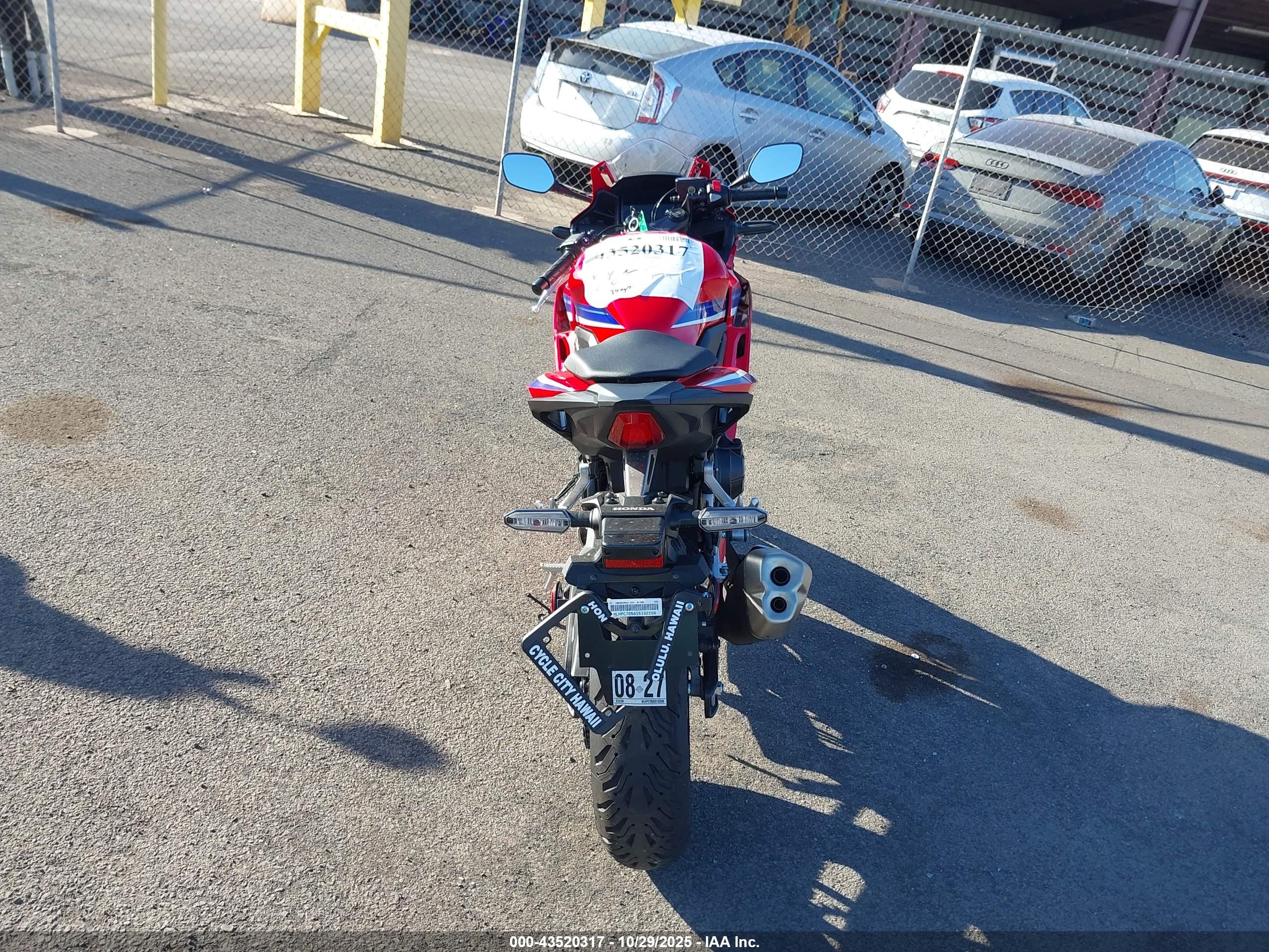 HONDA CBR500 image 6