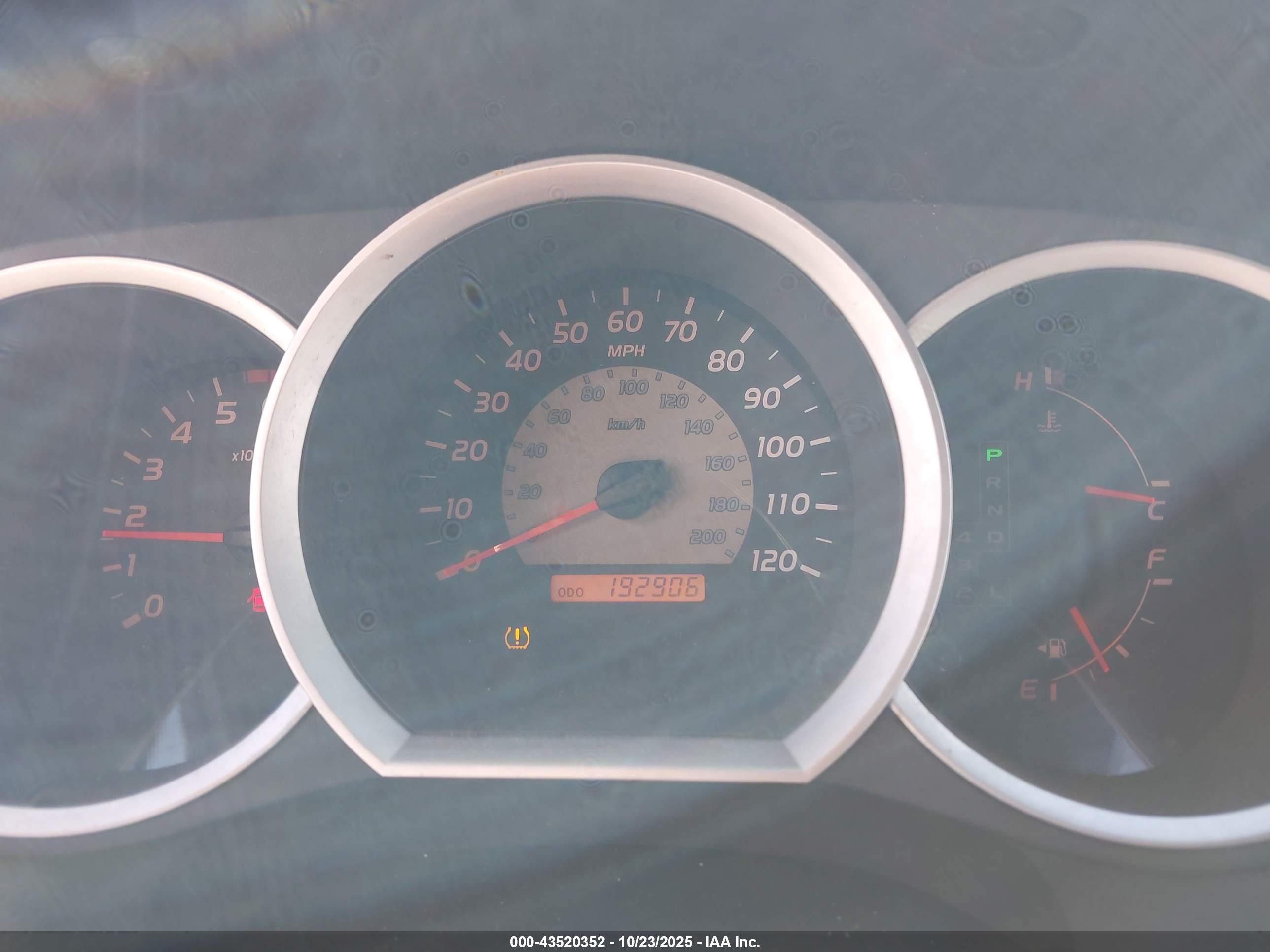 TOYOTA TACOMA image 7