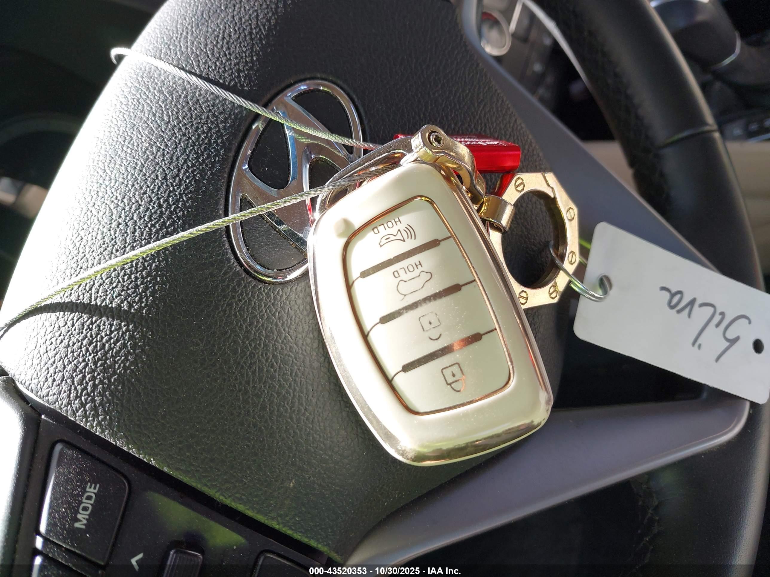 HYUNDAI TUCSON image 11