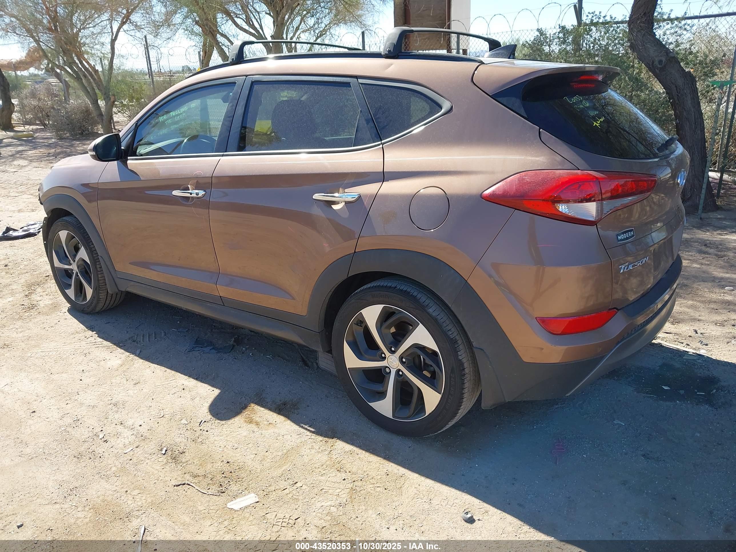 HYUNDAI TUCSON image 3