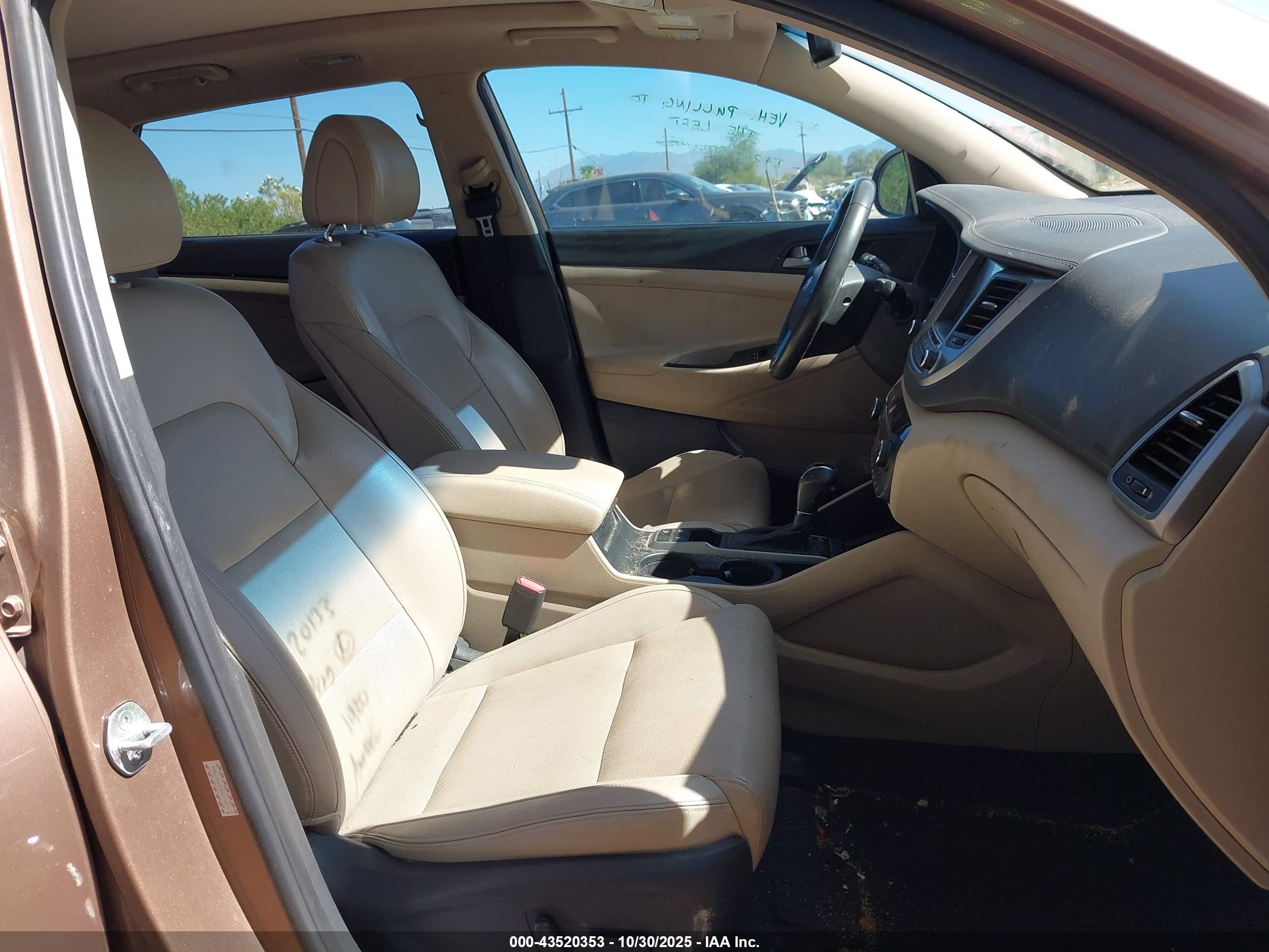 HYUNDAI TUCSON image 5