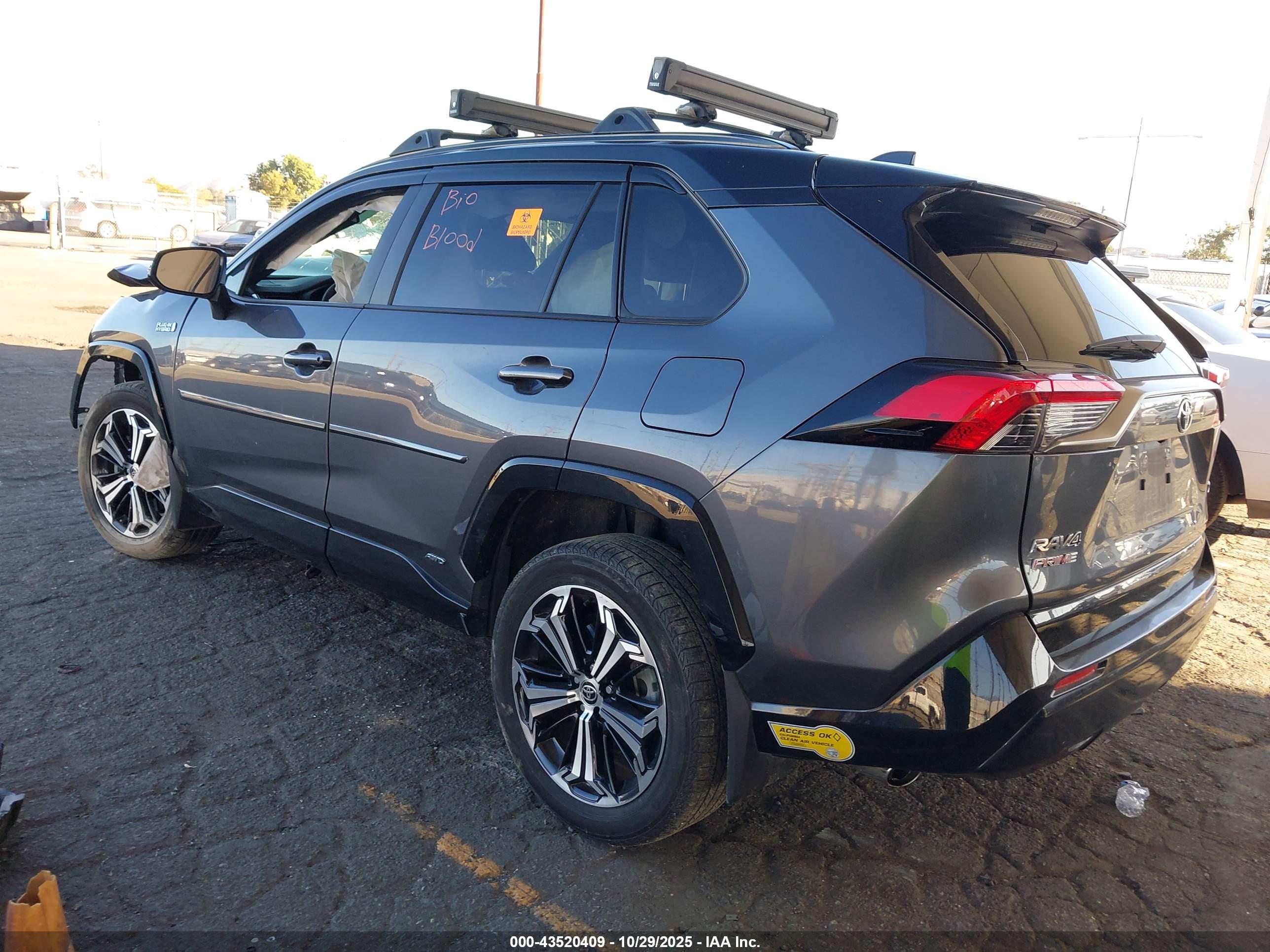TOYOTA RAV4 image 3