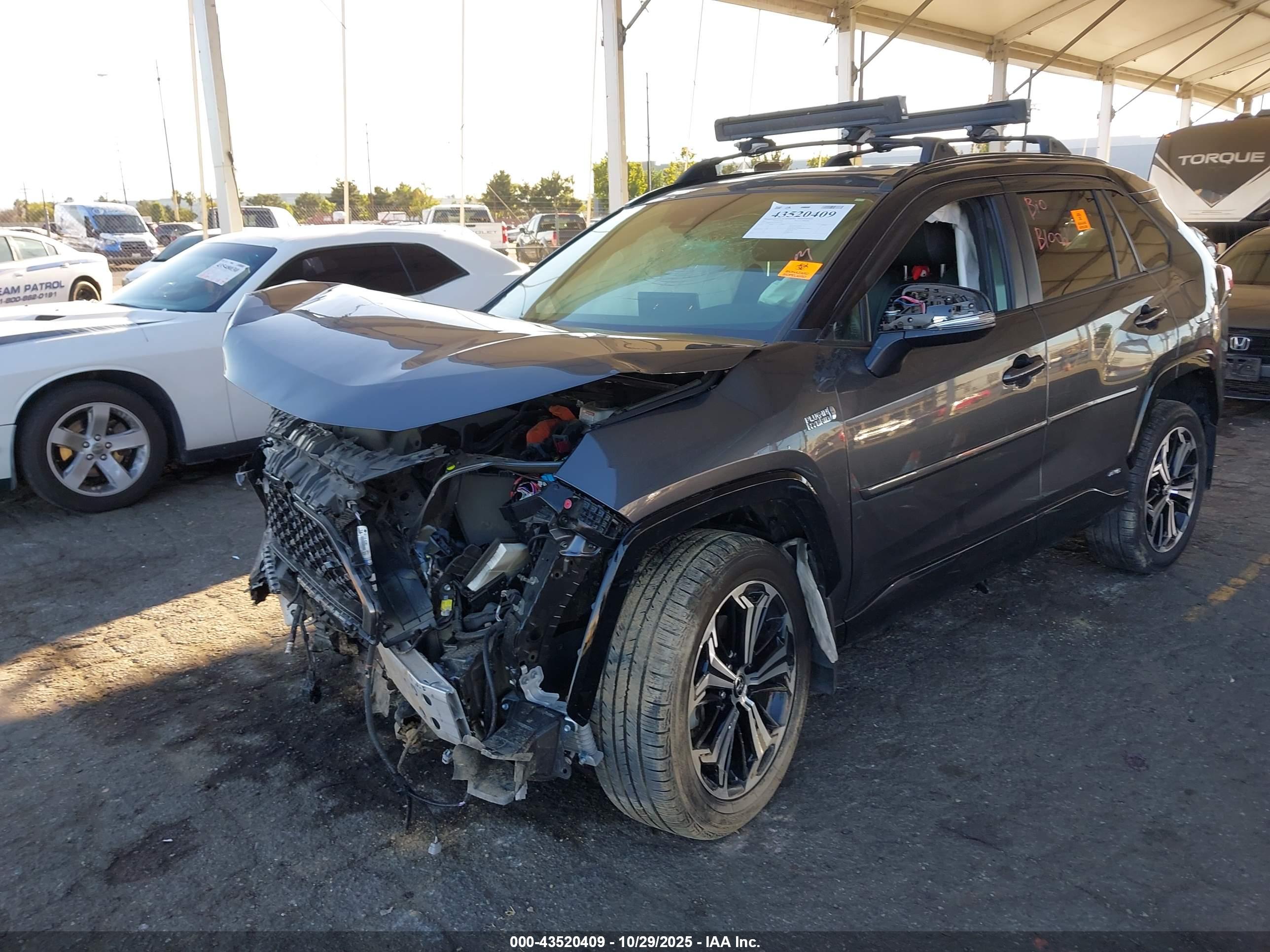 TOYOTA RAV4 image 6