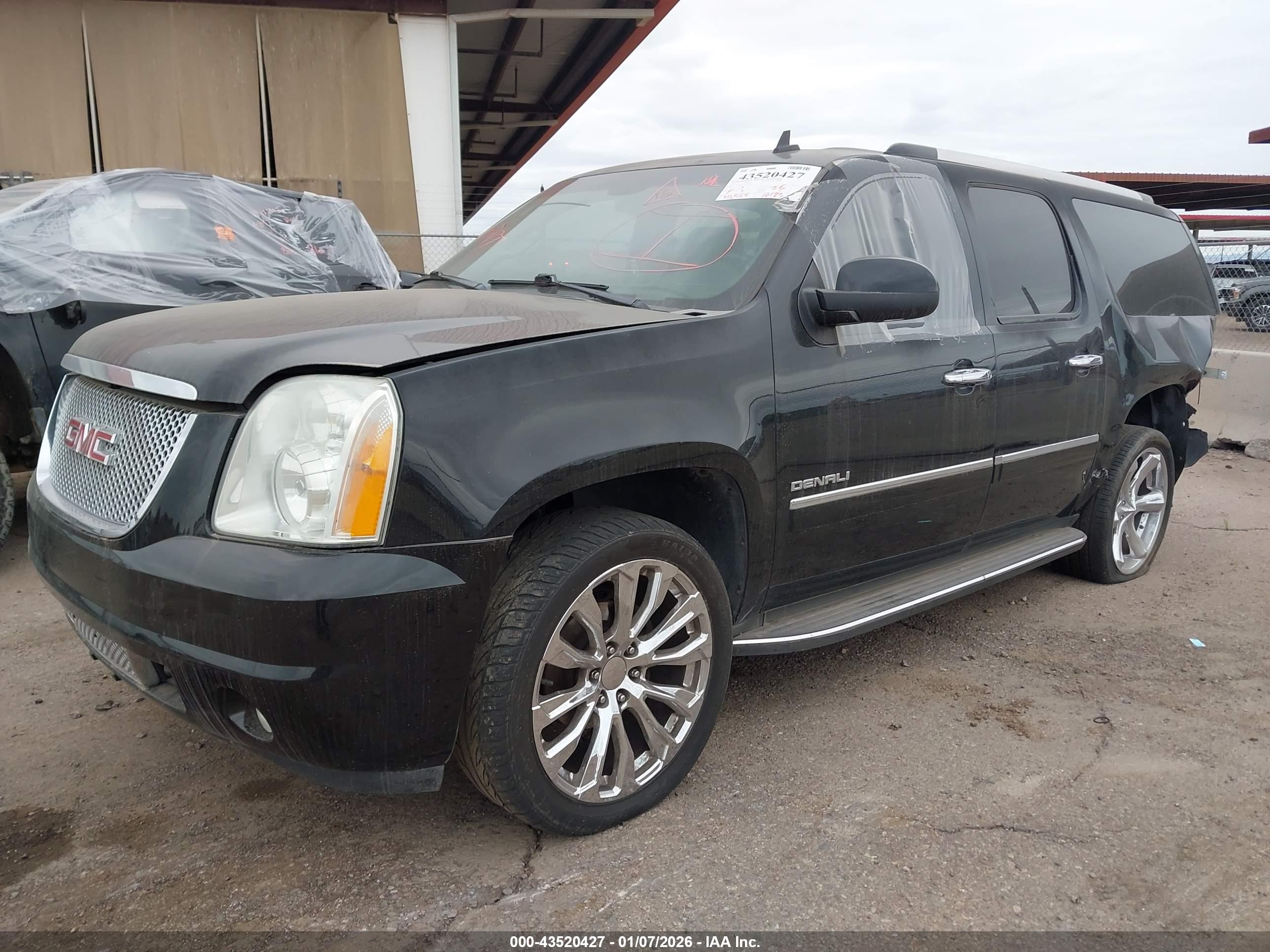 GMC YUKON image 2