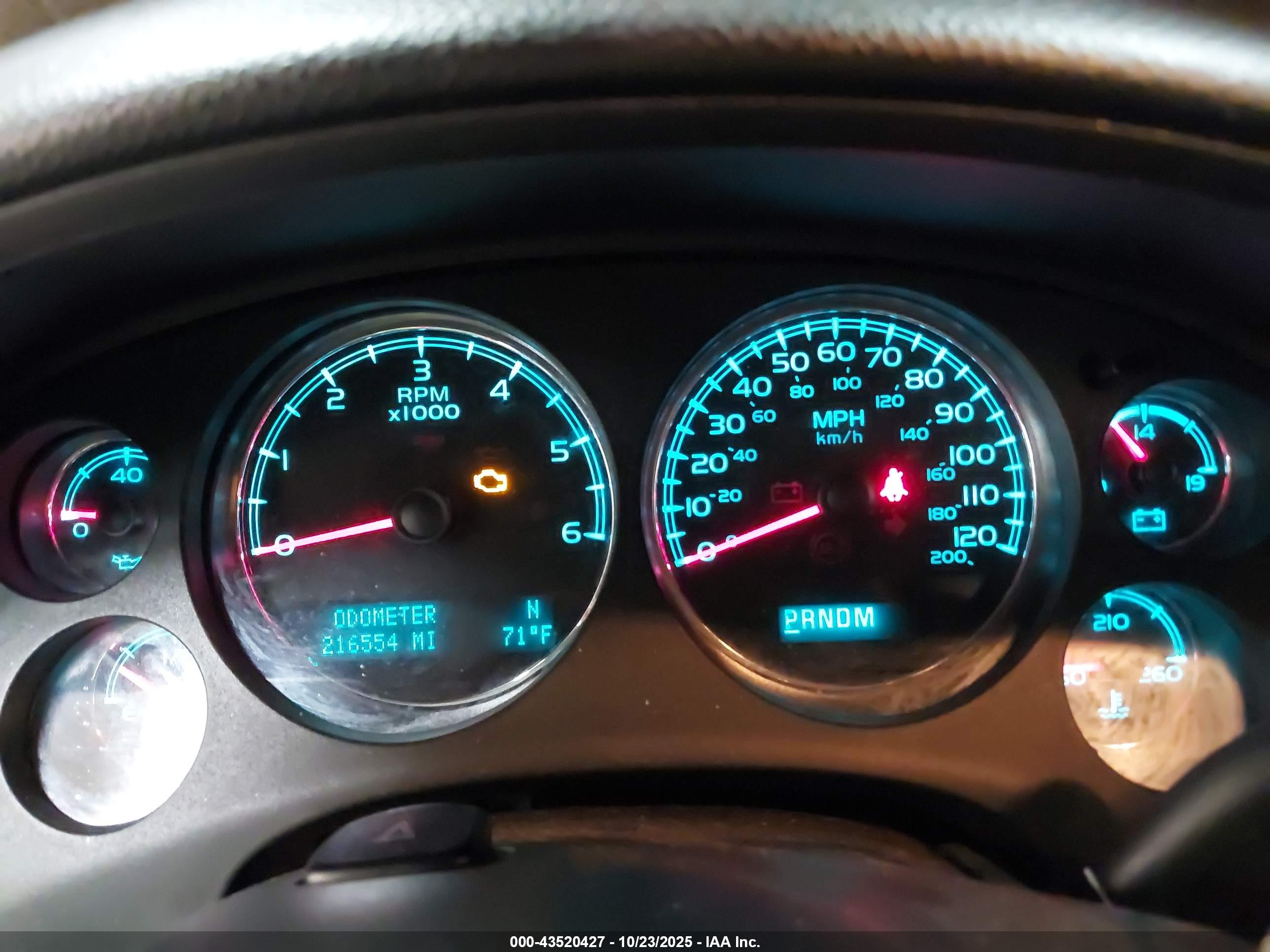 GMC YUKON image 7