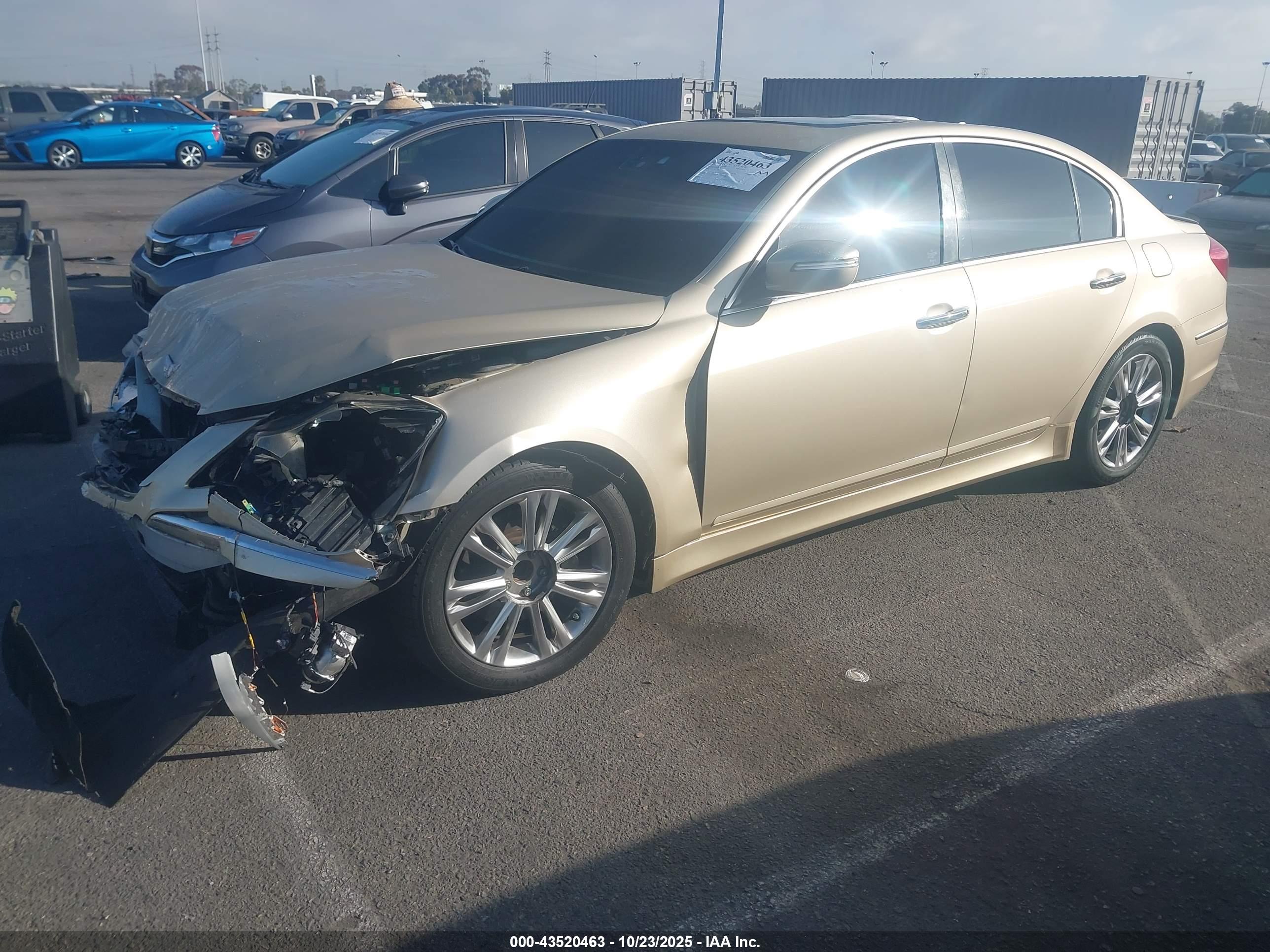 HYUNDAI GENESIS image 2