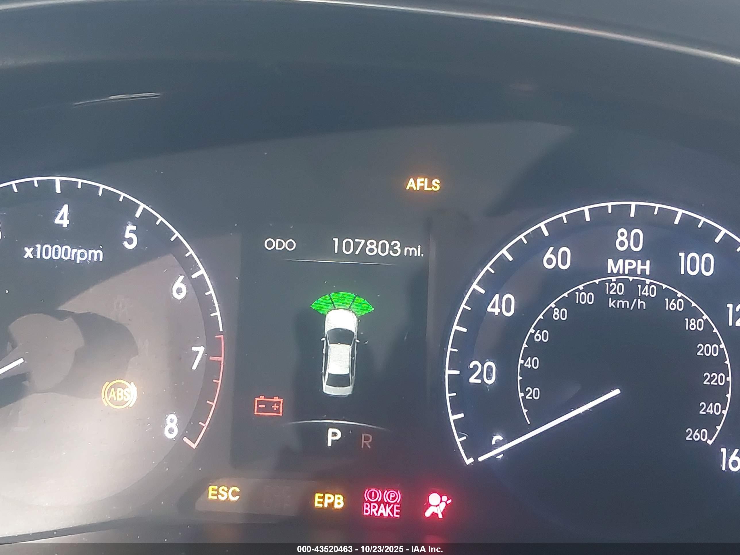 HYUNDAI GENESIS image 7