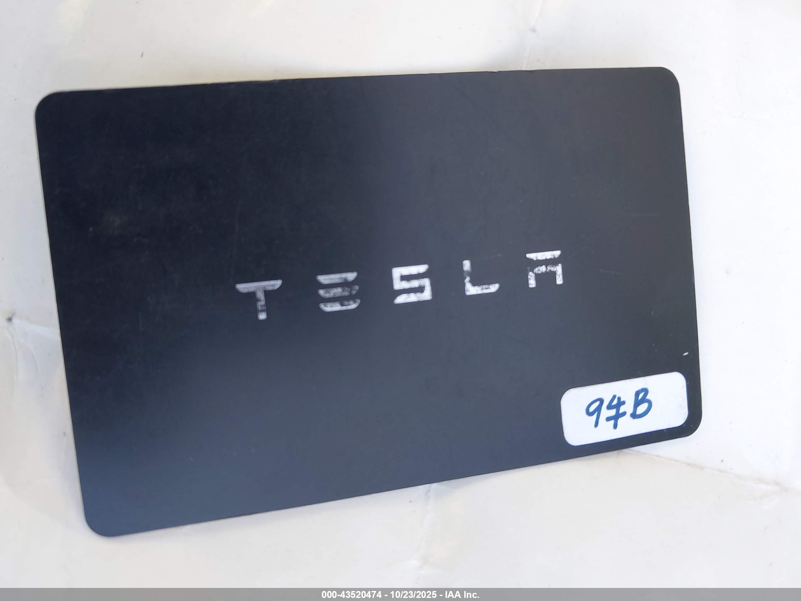 TESLA MODEL image 11