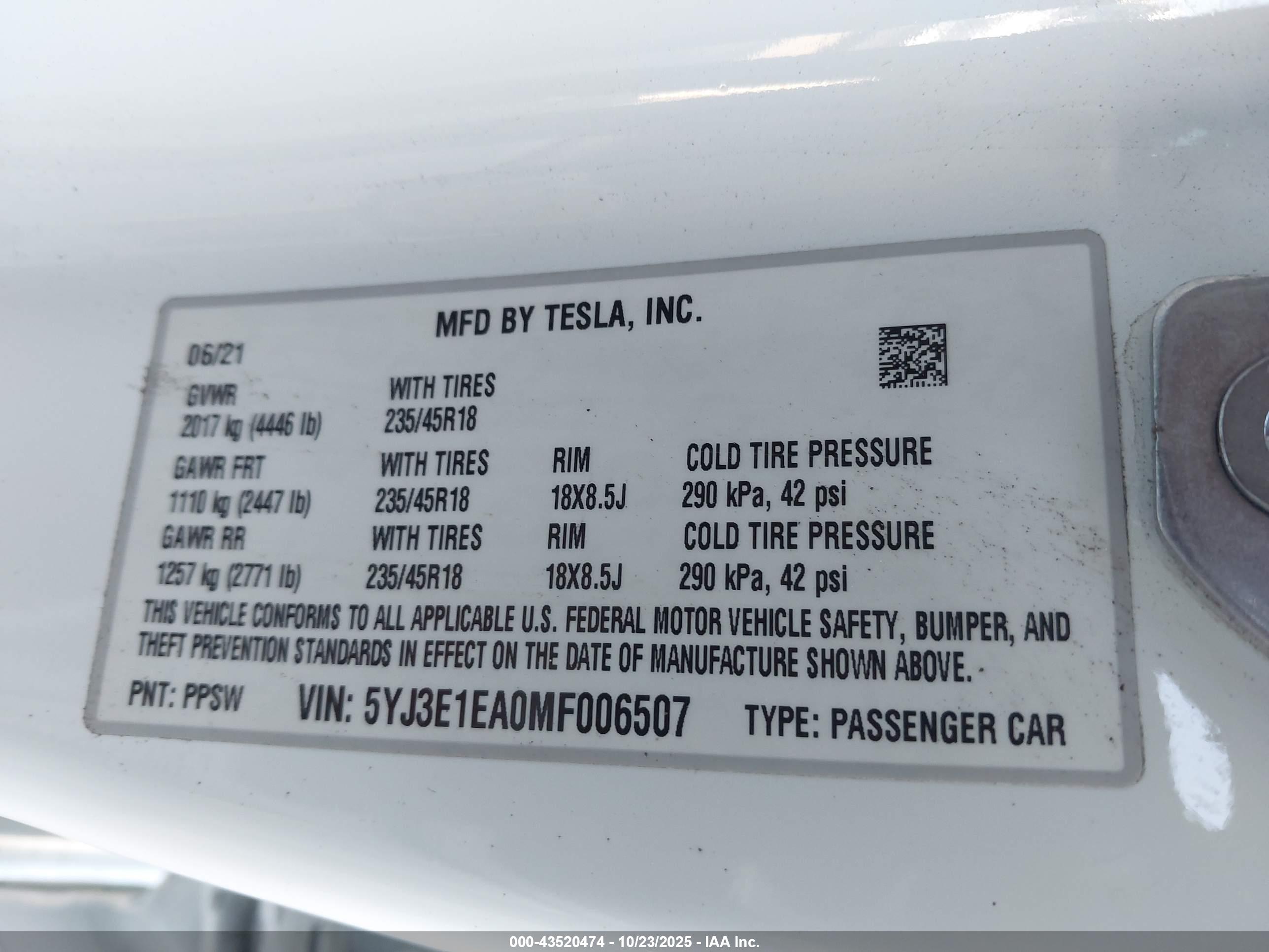 TESLA MODEL image 9