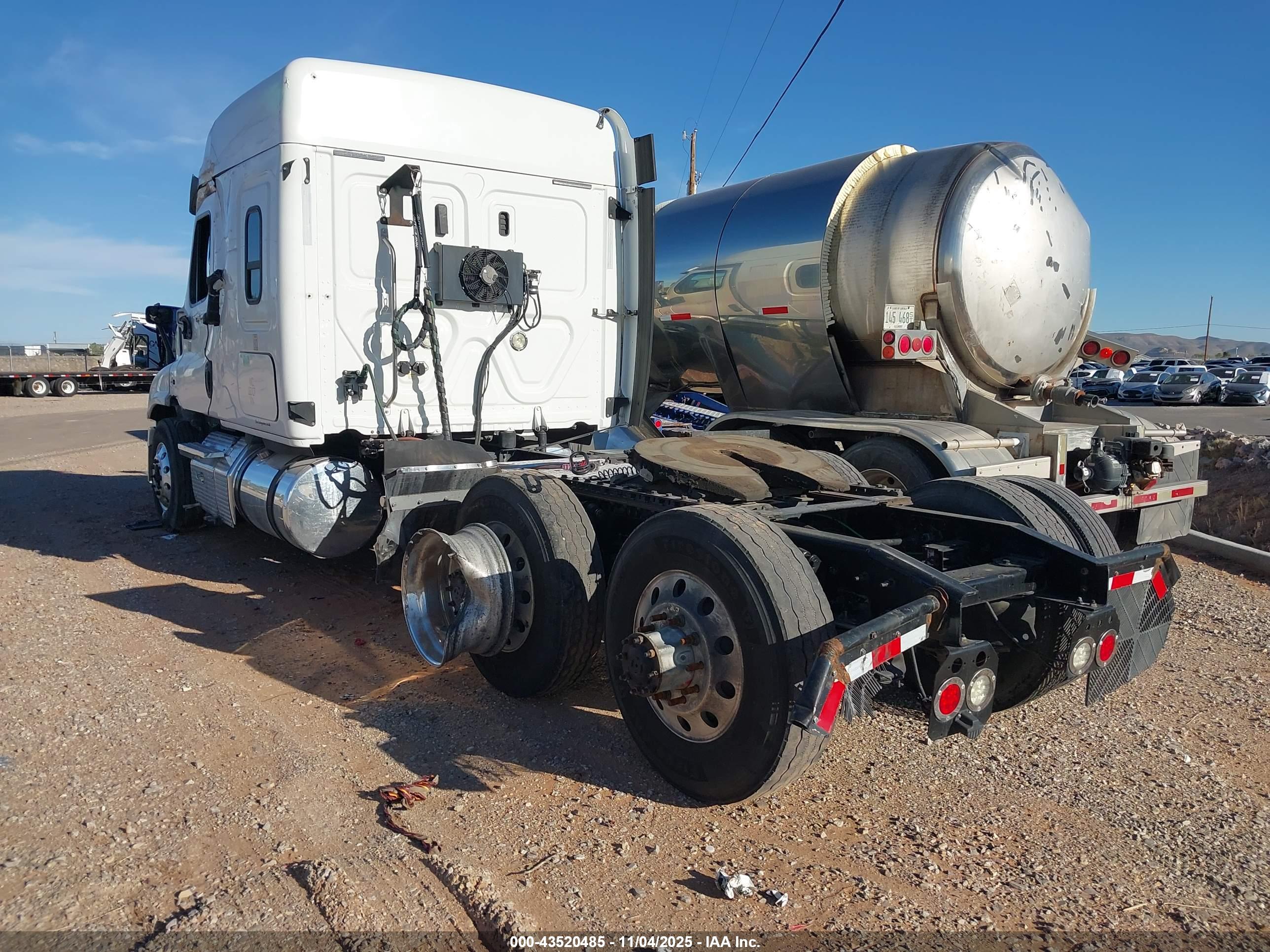 FREIGHTLINER CASCADIA image 3