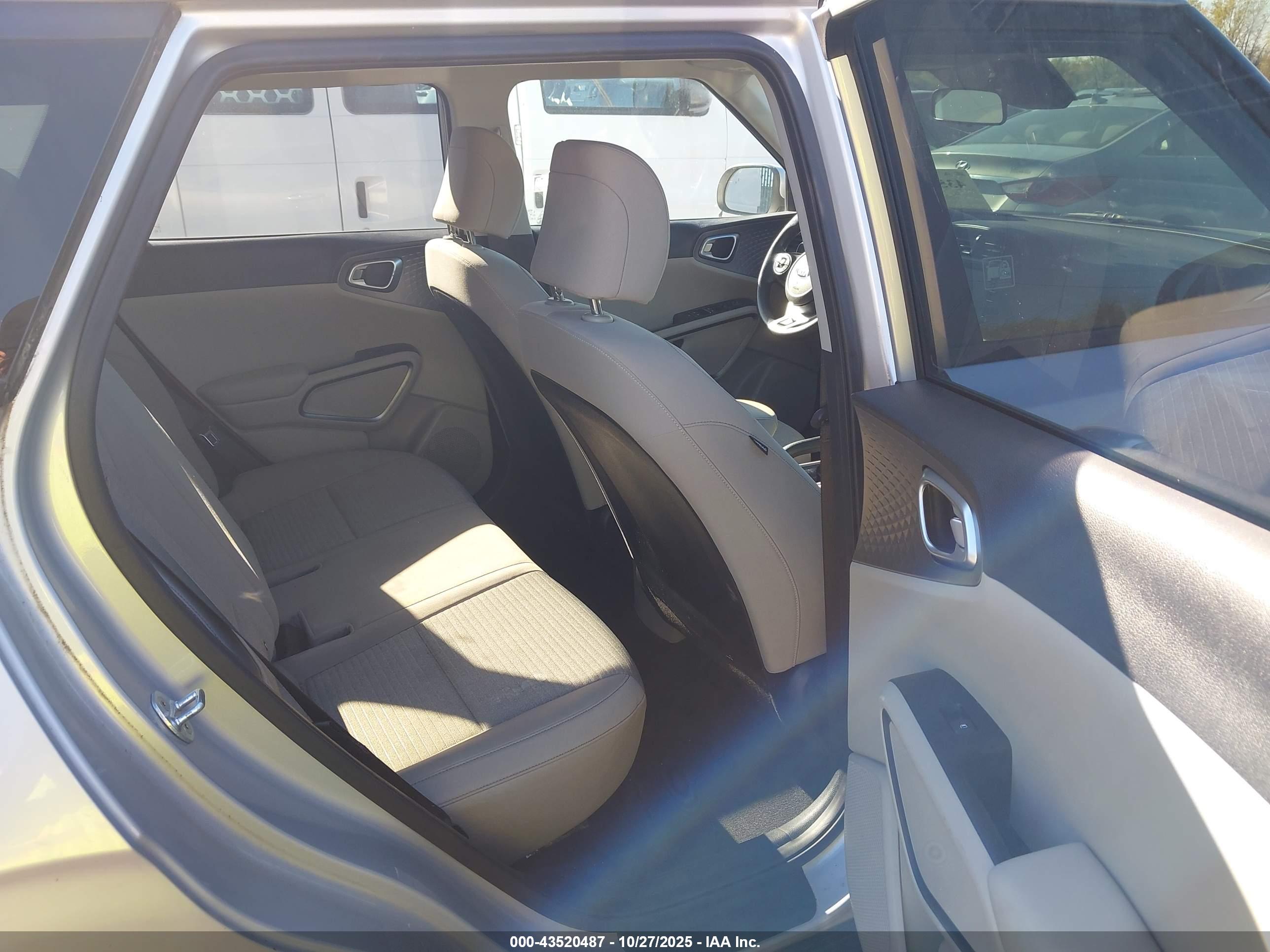 KIA SOUL image 8