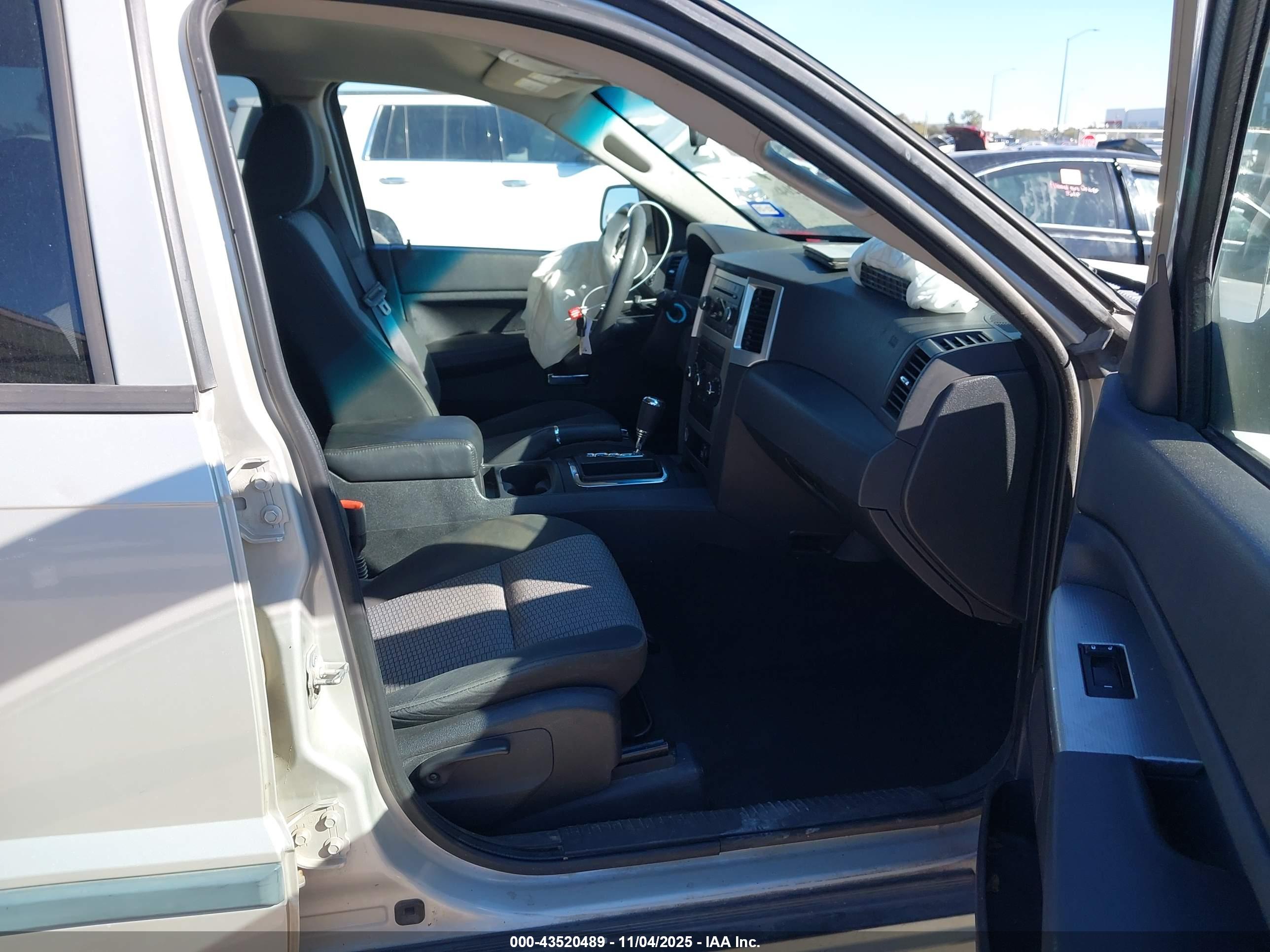 JEEP GRAND image 5