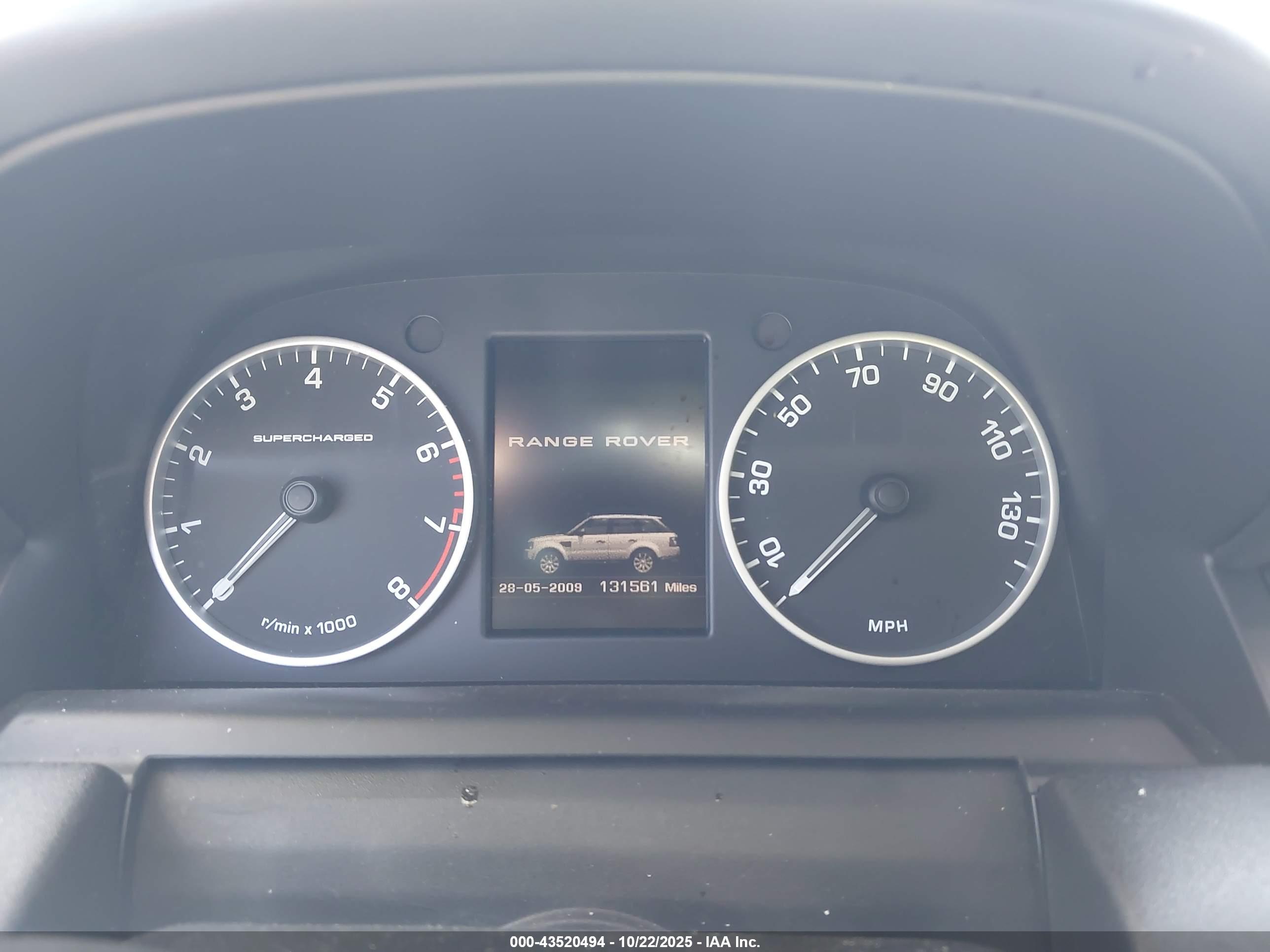 LAND ROVER image 7