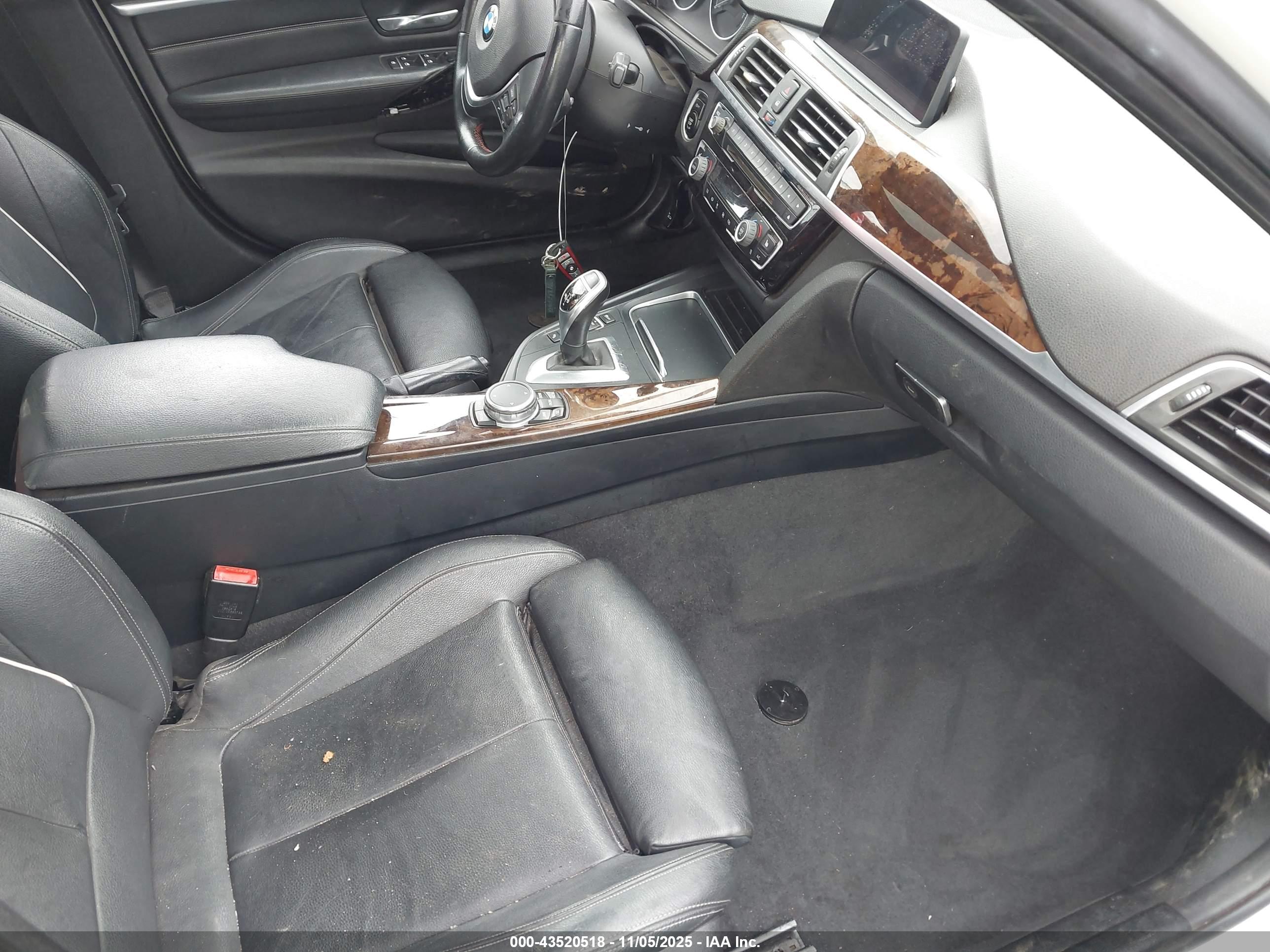 BMW 328I image 5