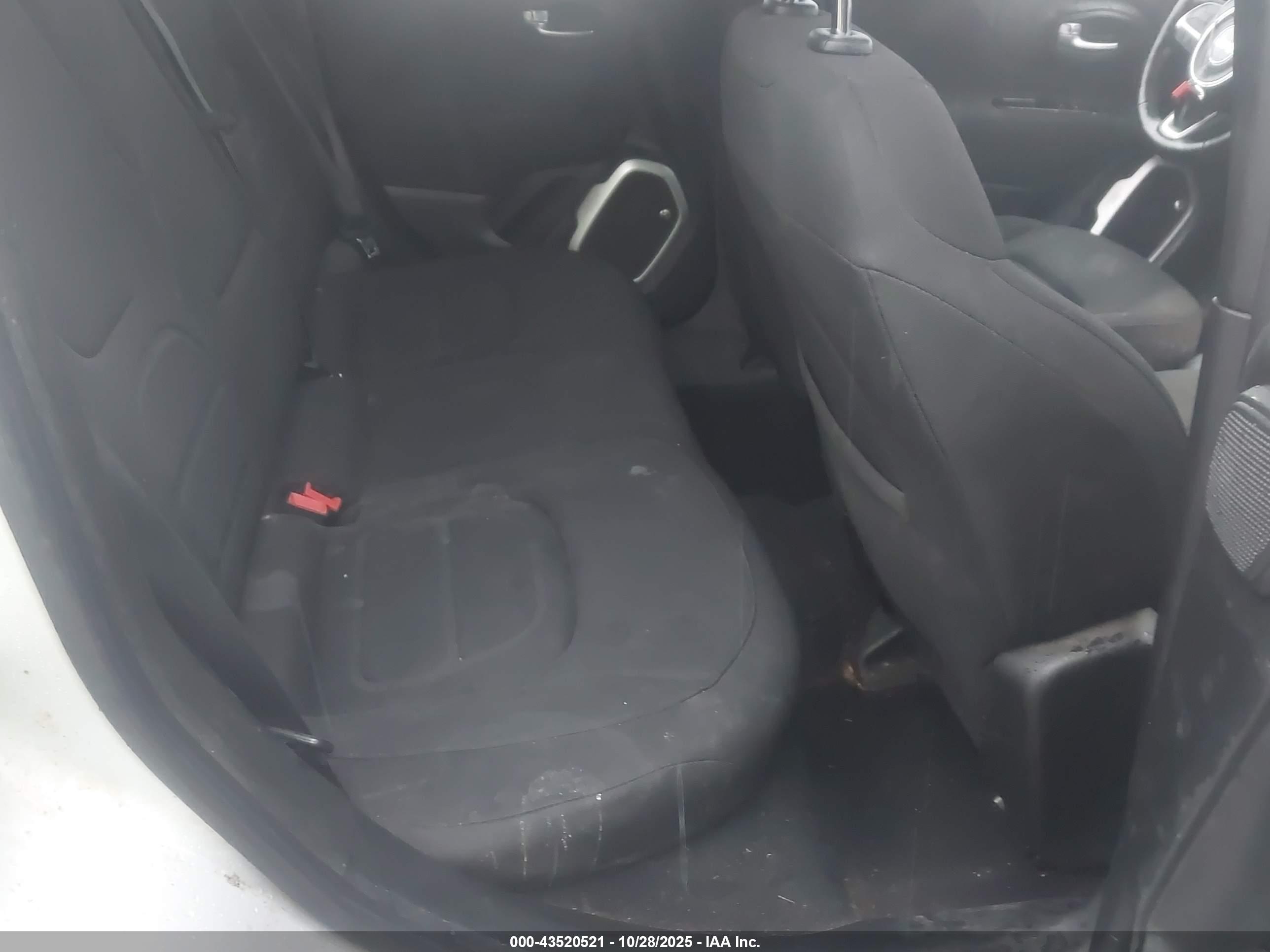 JEEP RENEGADE image 8