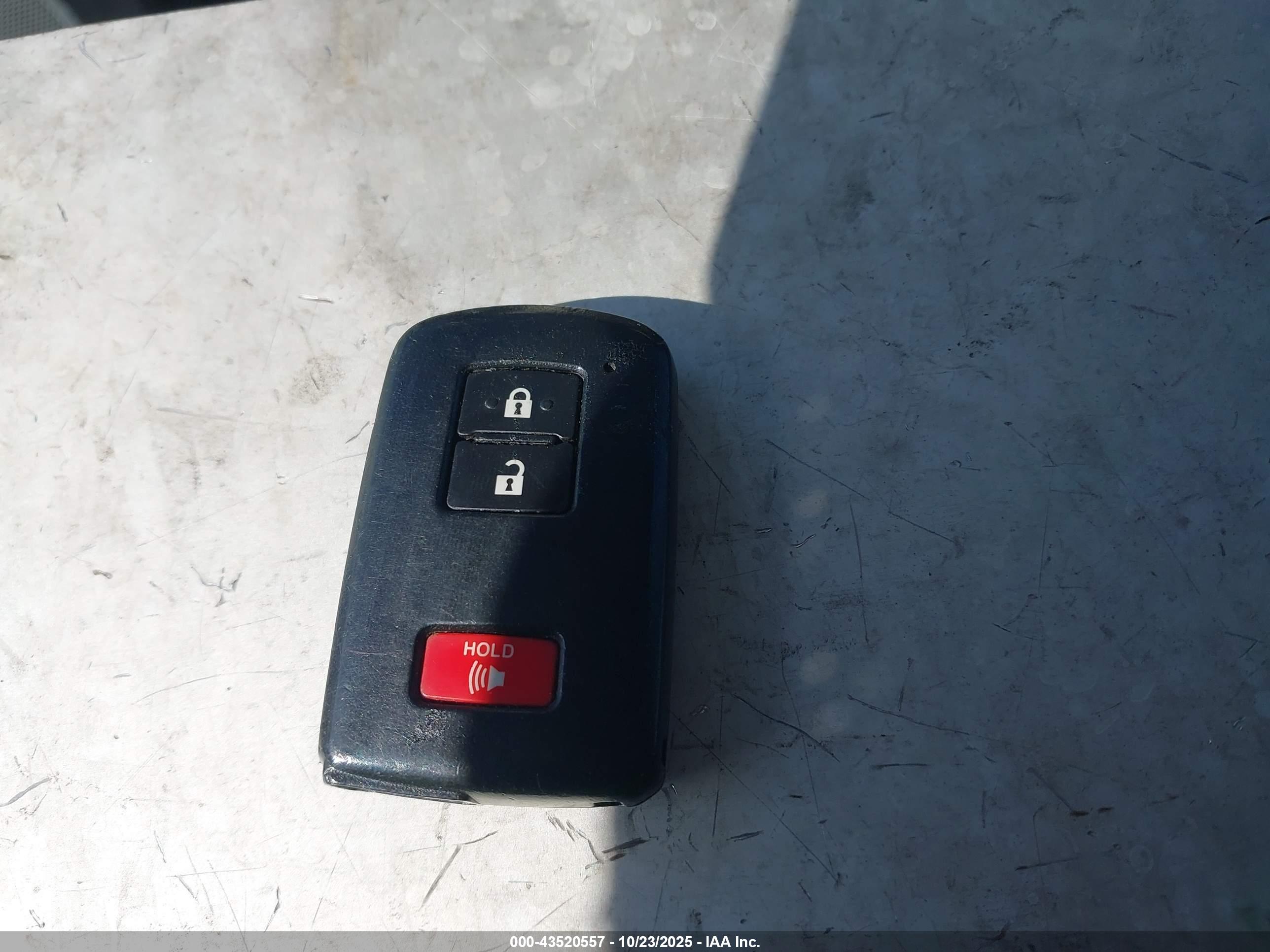 TOYOTA PRIUS image 11