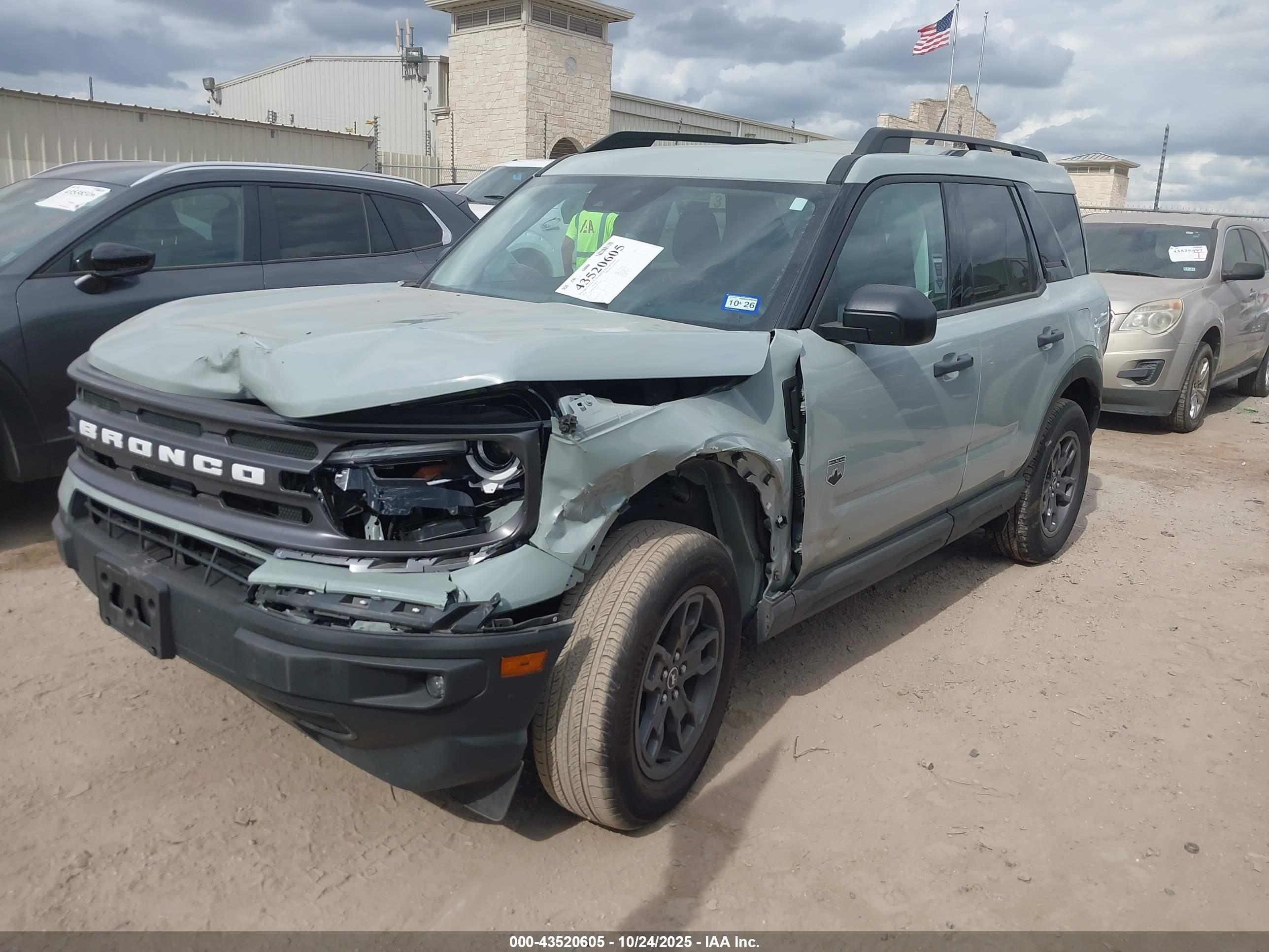 FORD BRONCO image 2