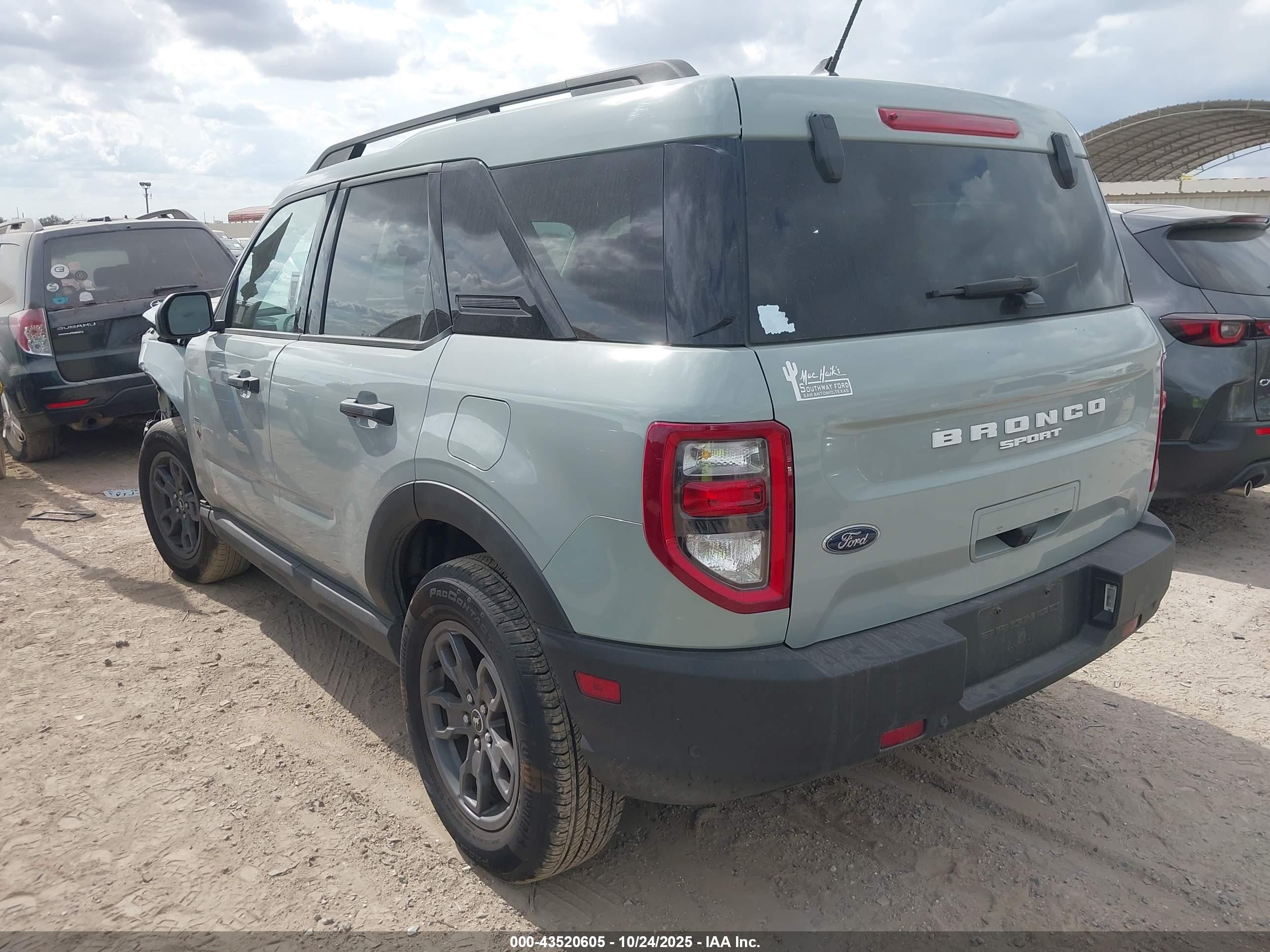 FORD BRONCO image 3